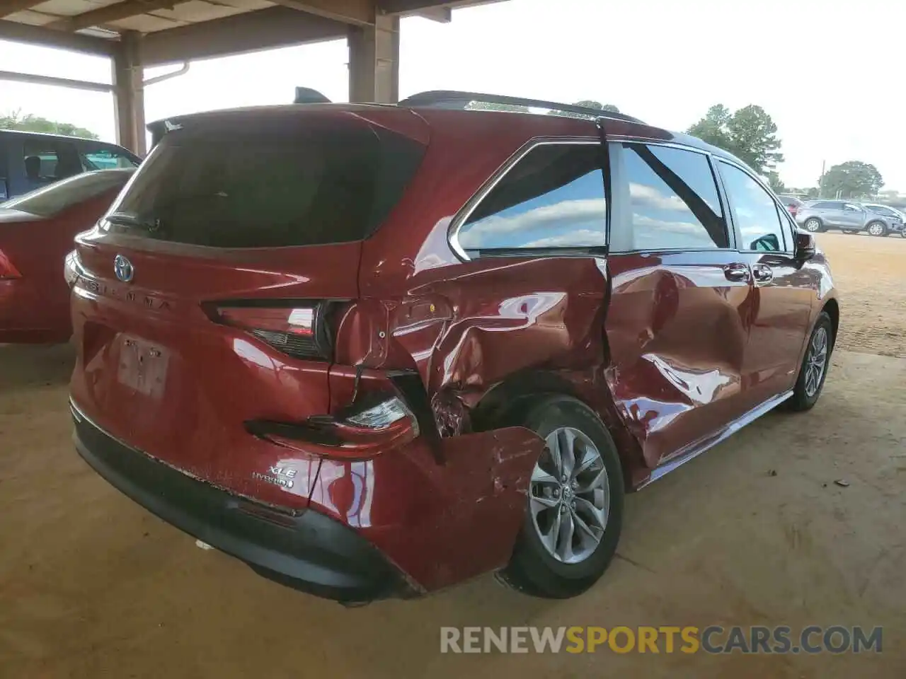 4 Photograph of a damaged car 5TDYRKEC2MS020762 TOYOTA SIENNA 2021