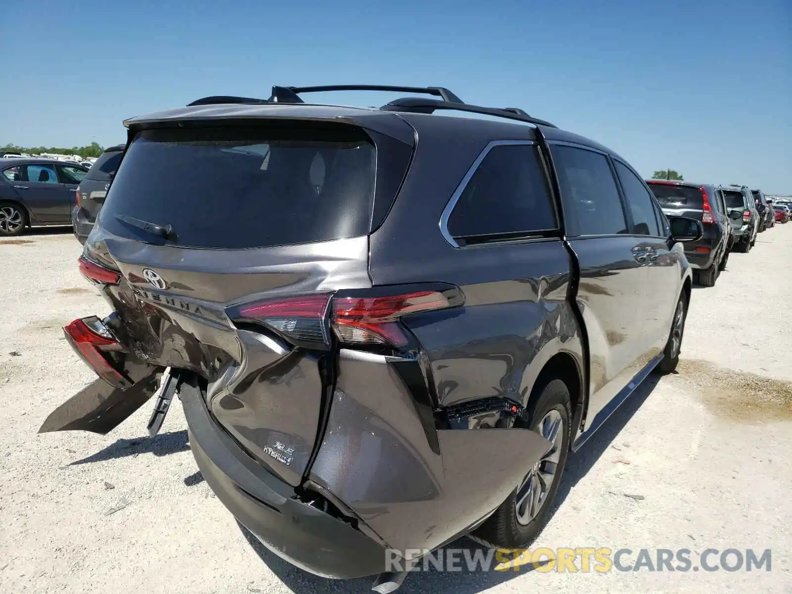 4 Photograph of a damaged car 5TDYRKEC2MS024424 TOYOTA SIENNA 2021