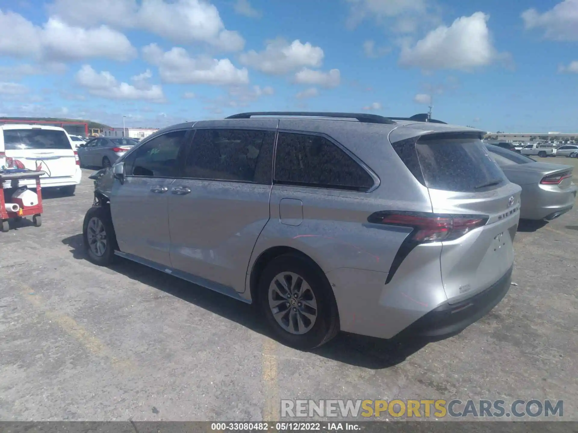 3 Photograph of a damaged car 5TDYRKEC2MS028862 TOYOTA SIENNA 2021