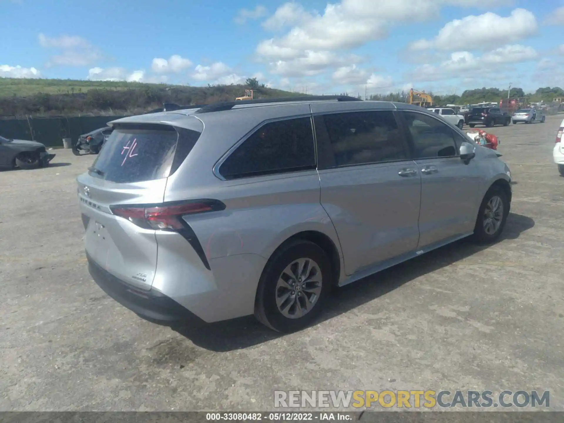 4 Фотография поврежденного автомобиля 5TDYRKEC2MS028862 TOYOTA SIENNA 2021