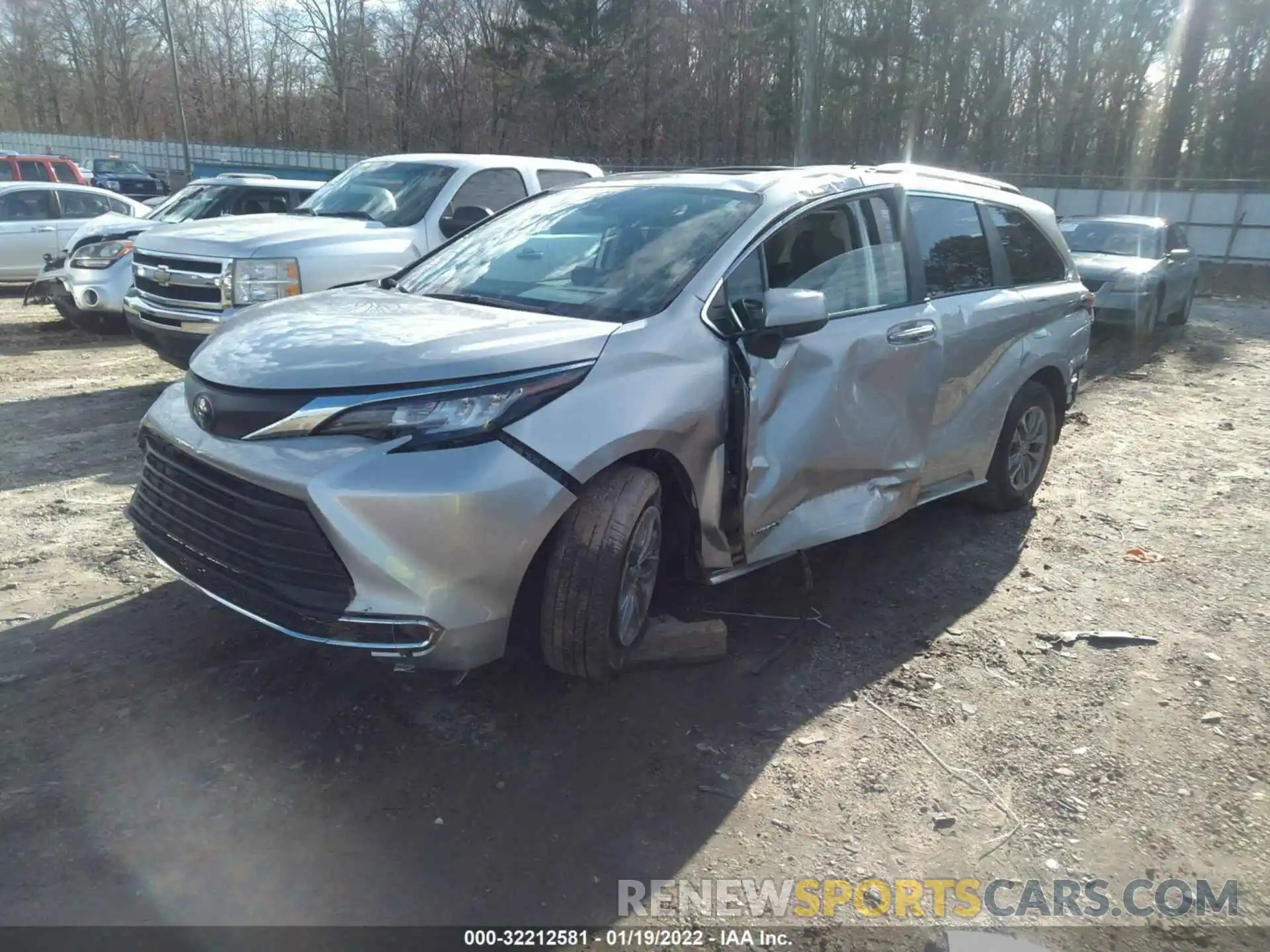 2 Фотография поврежденного автомобиля 5TDYRKEC2MS044267 TOYOTA SIENNA 2021