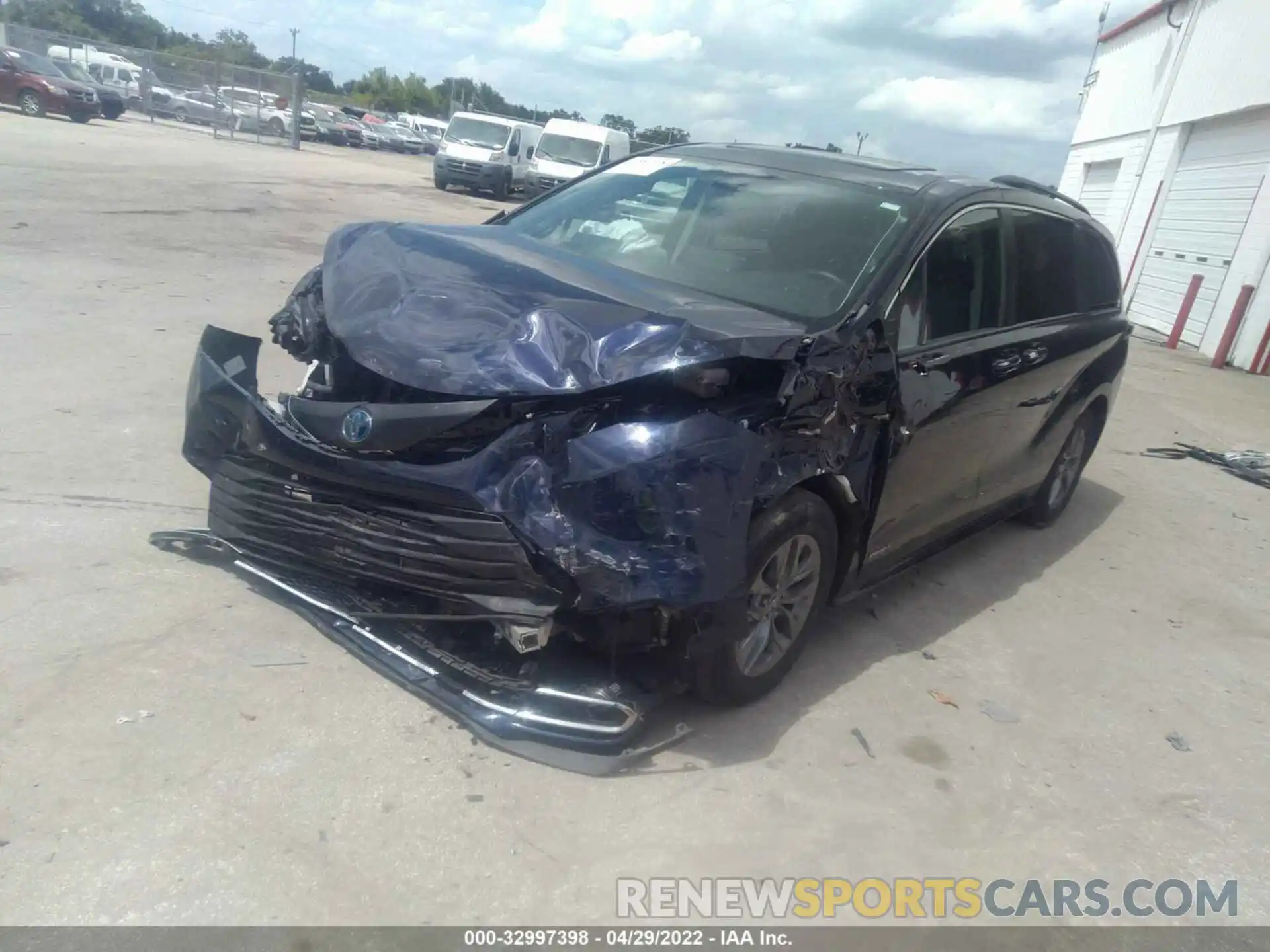 2 Photograph of a damaged car 5TDYRKEC2MS044754 TOYOTA SIENNA 2021