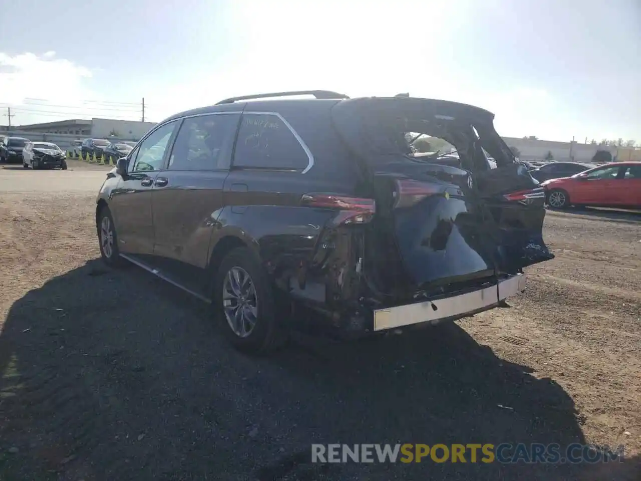 3 Photograph of a damaged car 5TDYRKEC2MS045256 TOYOTA SIENNA 2021