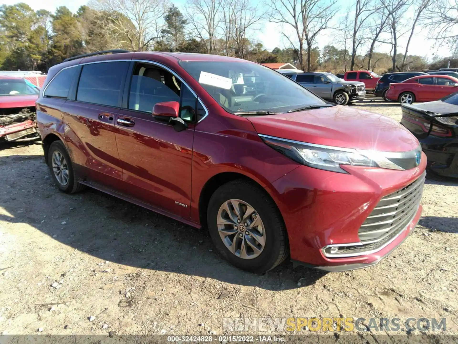 1 Photograph of a damaged car 5TDYRKEC2MS056984 TOYOTA SIENNA 2021