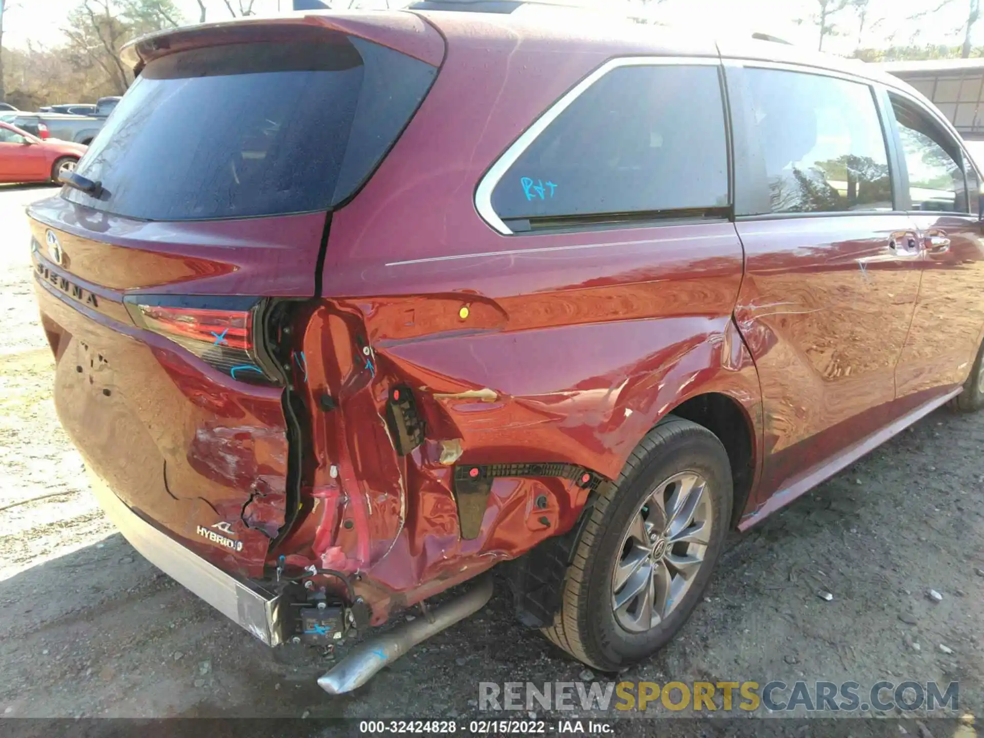 6 Photograph of a damaged car 5TDYRKEC2MS056984 TOYOTA SIENNA 2021