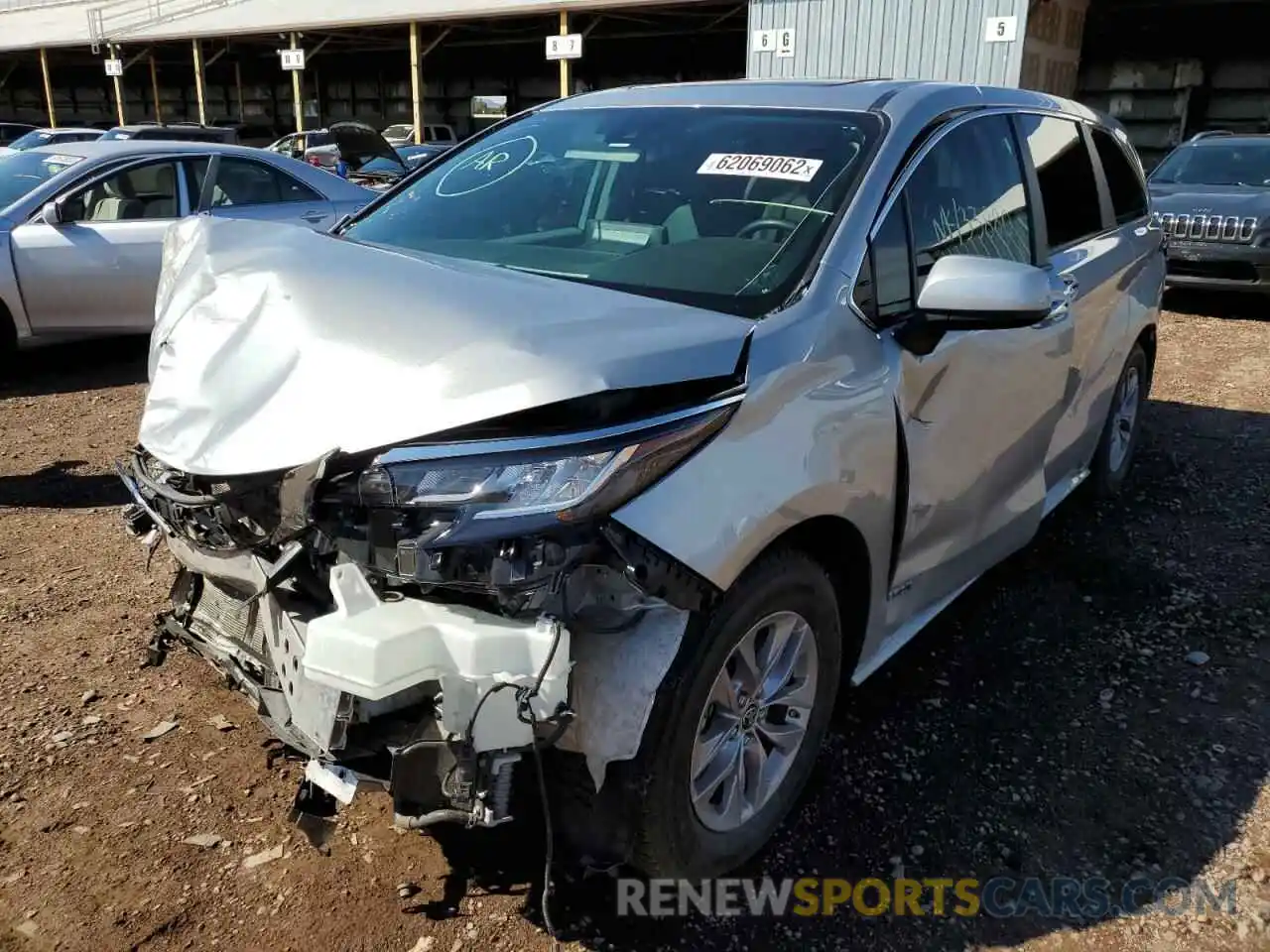 2 Photograph of a damaged car 5TDYRKEC3MS024447 TOYOTA SIENNA 2021