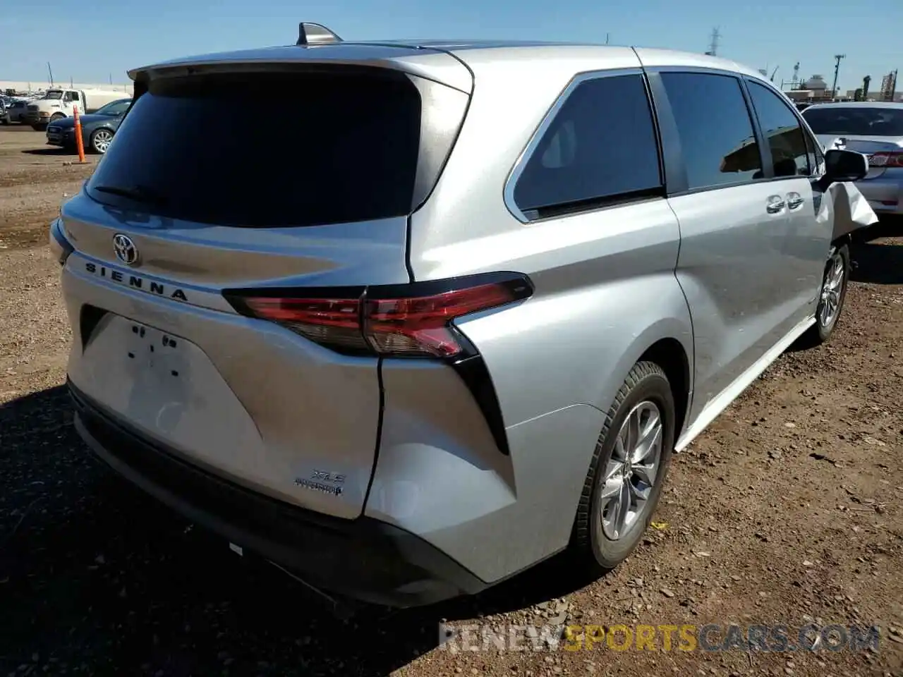 4 Photograph of a damaged car 5TDYRKEC3MS024447 TOYOTA SIENNA 2021