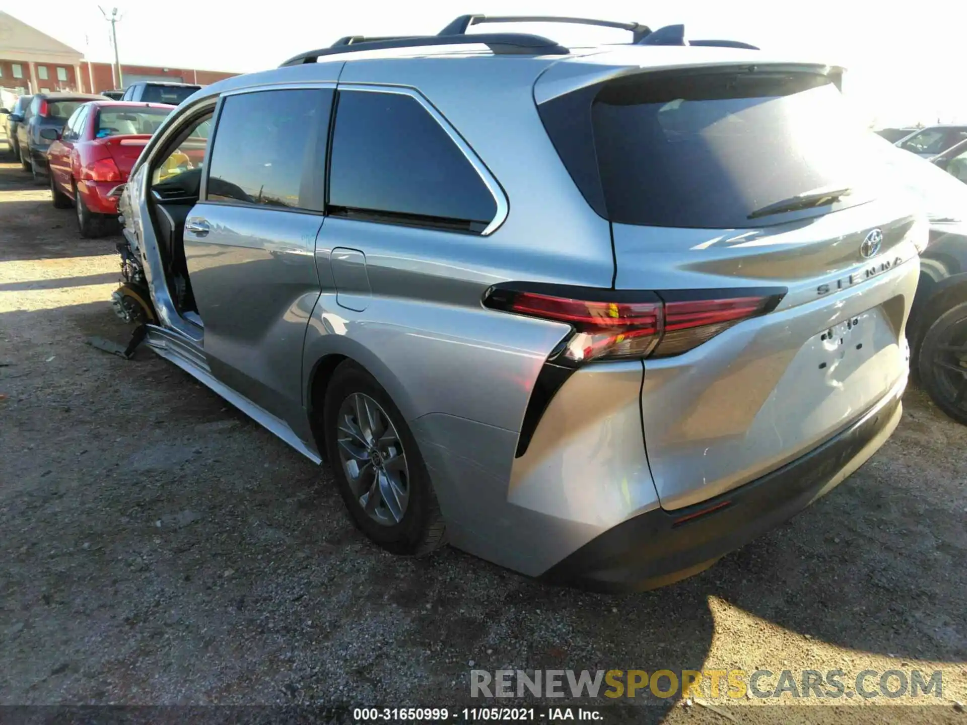 3 Photograph of a damaged car 5TDYRKEC3MS036808 TOYOTA SIENNA 2021