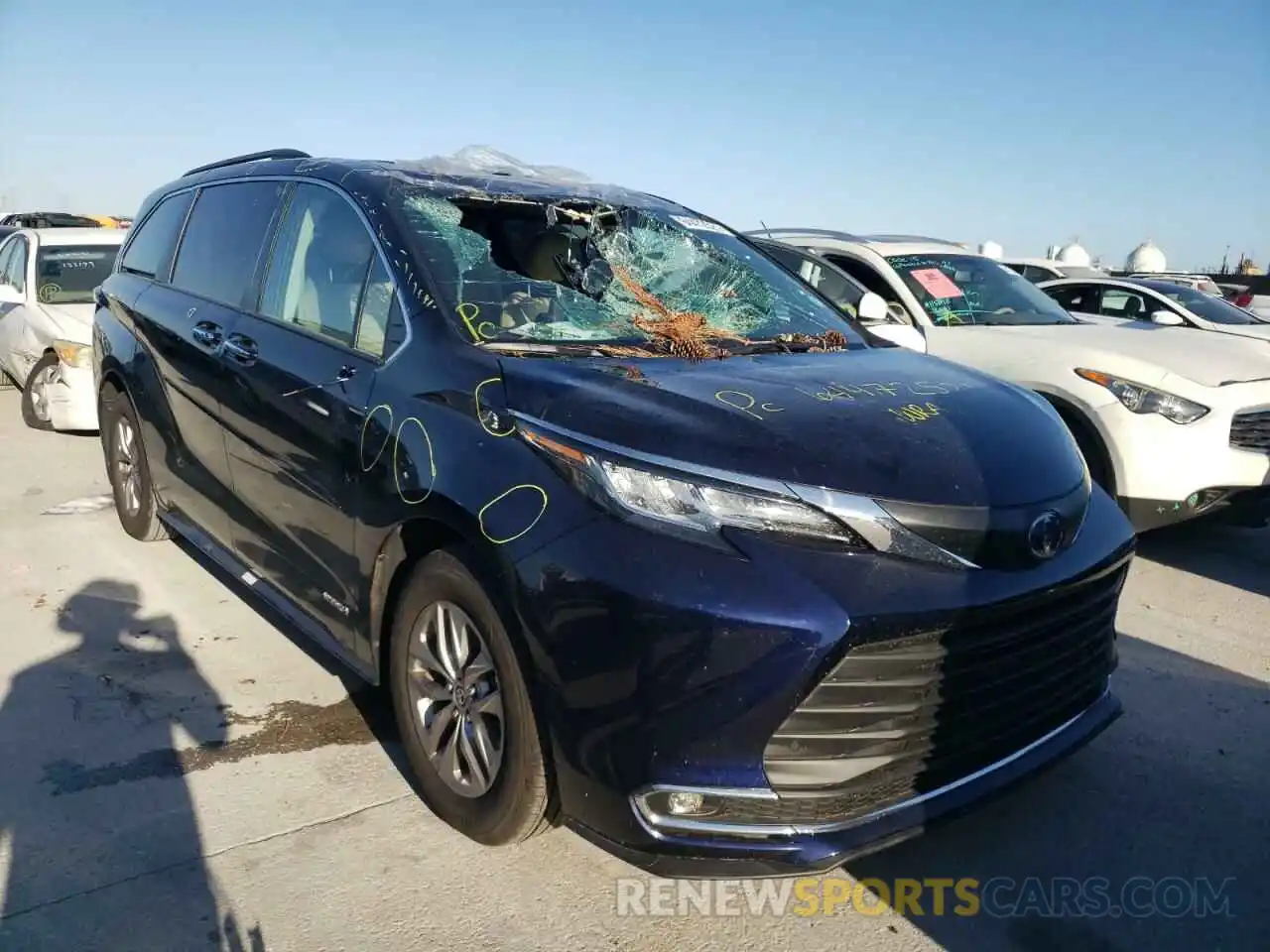 1 Photograph of a damaged car 5TDYRKEC3MS048943 TOYOTA SIENNA 2021