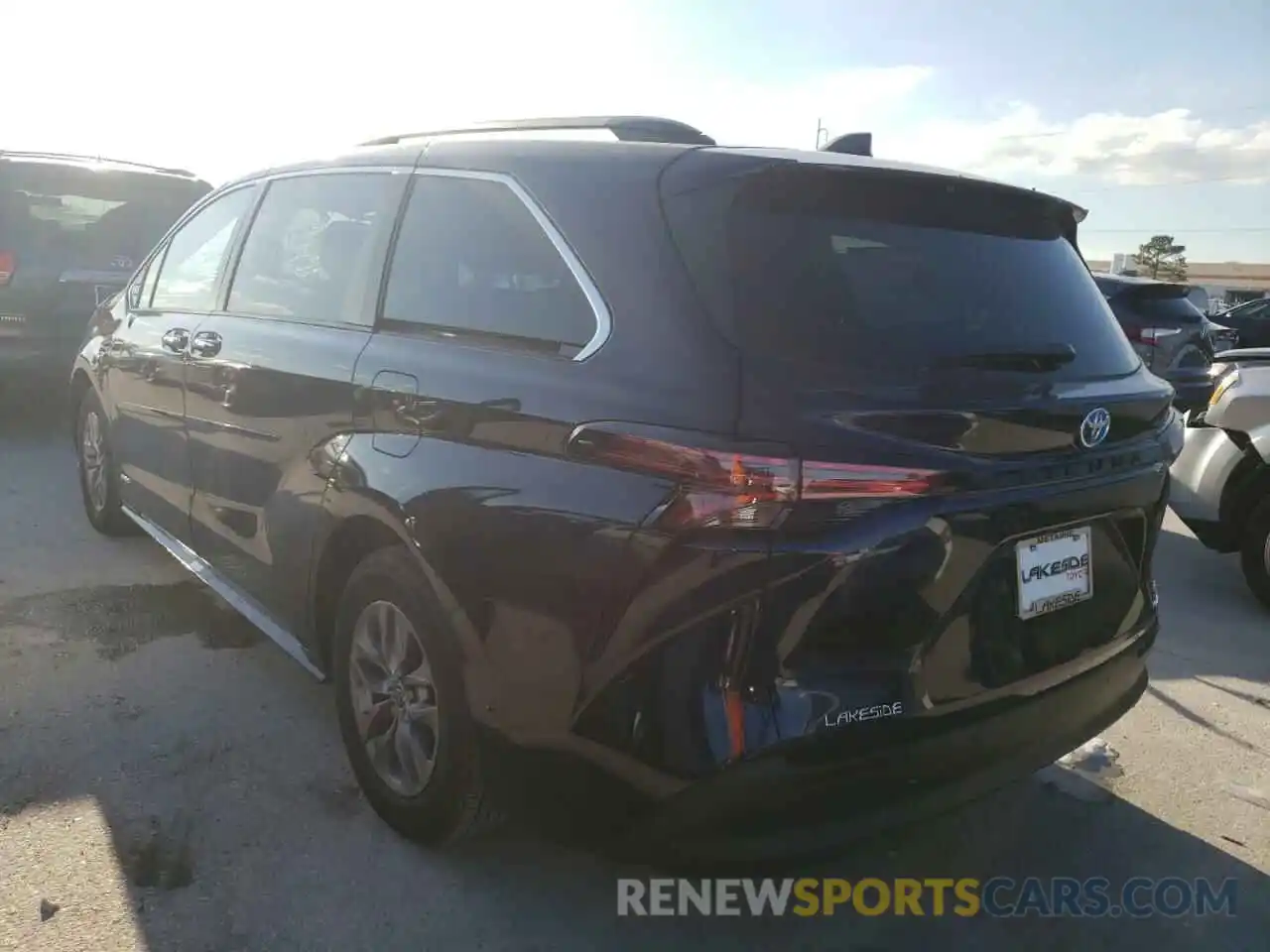 3 Photograph of a damaged car 5TDYRKEC3MS048943 TOYOTA SIENNA 2021