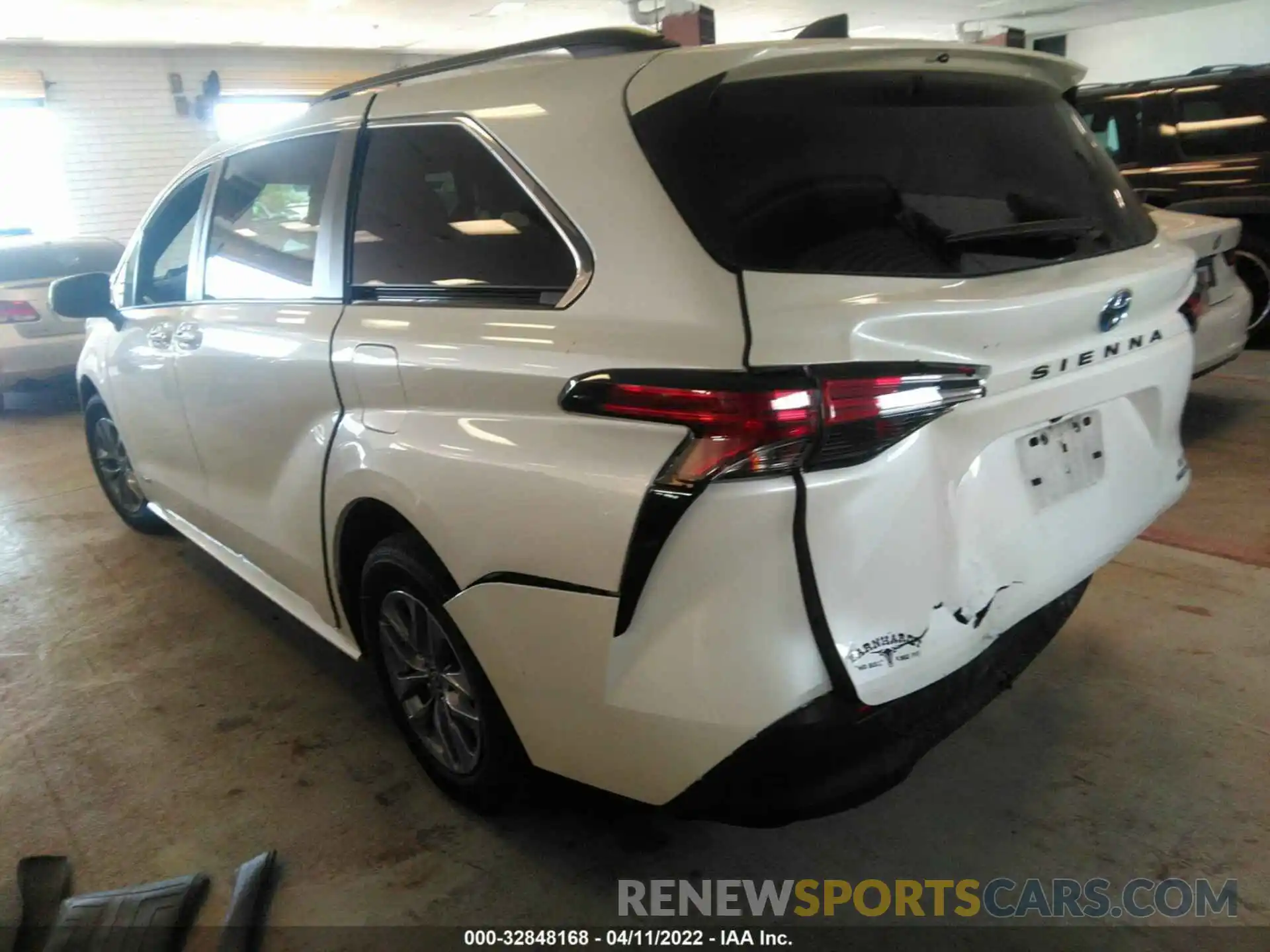 3 Photograph of a damaged car 5TDYRKEC3MS054564 TOYOTA SIENNA 2021