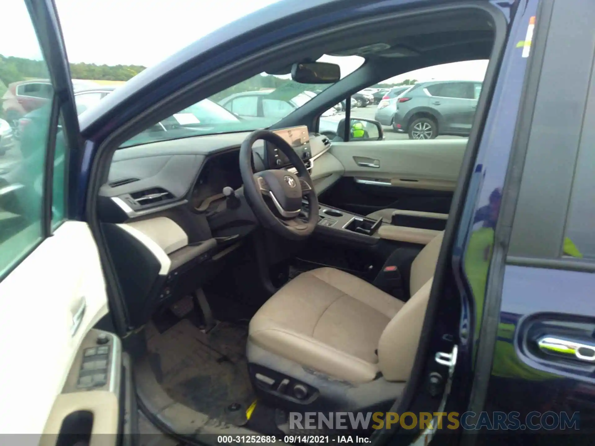 5 Photograph of a damaged car 5TDYRKEC3MS064799 TOYOTA SIENNA 2021