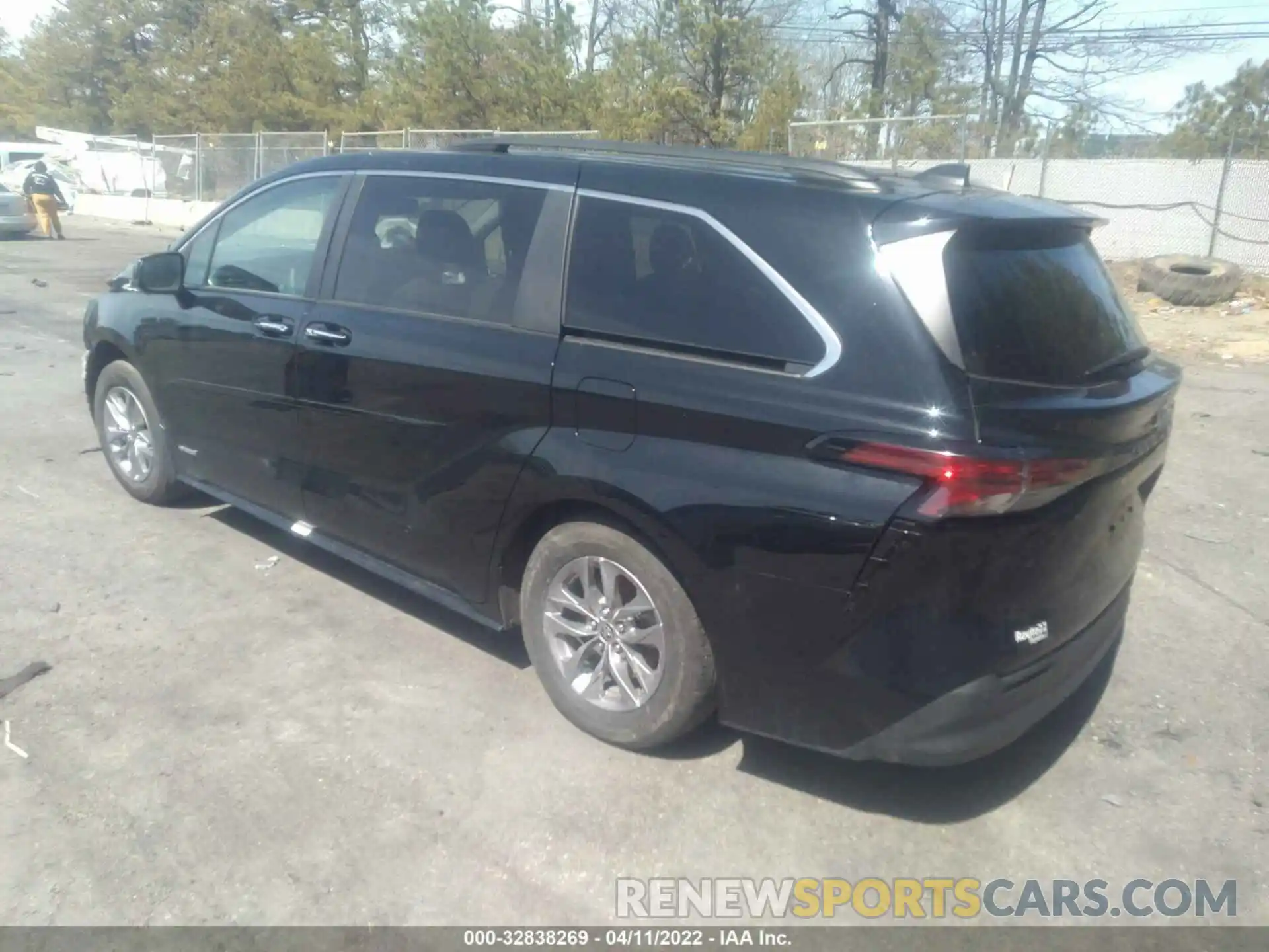 3 Фотография поврежденного автомобиля 5TDYRKEC3MS067069 TOYOTA SIENNA 2021