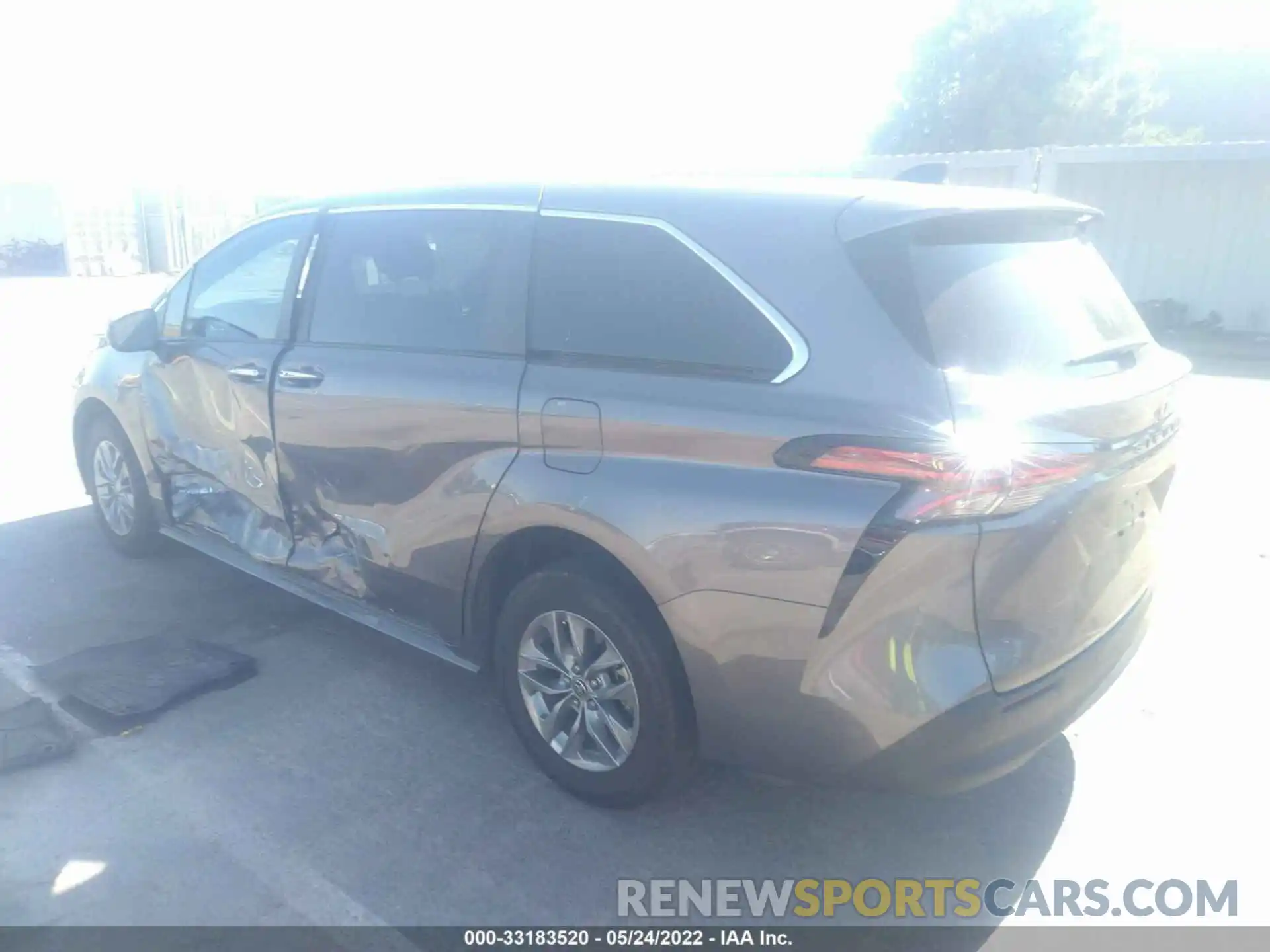 3 Photograph of a damaged car 5TDYRKEC4MS005065 TOYOTA SIENNA 2021