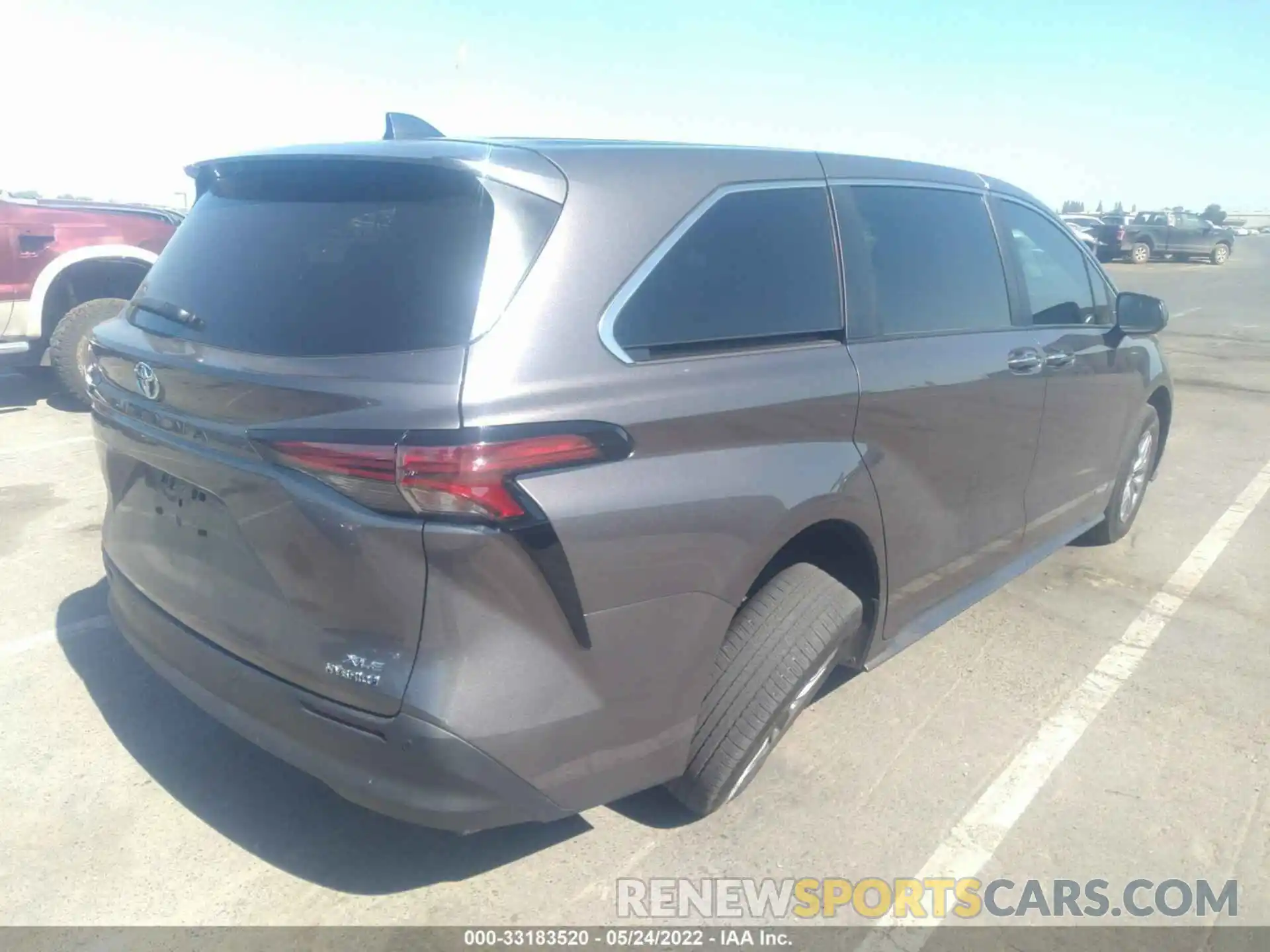 4 Photograph of a damaged car 5TDYRKEC4MS005065 TOYOTA SIENNA 2021