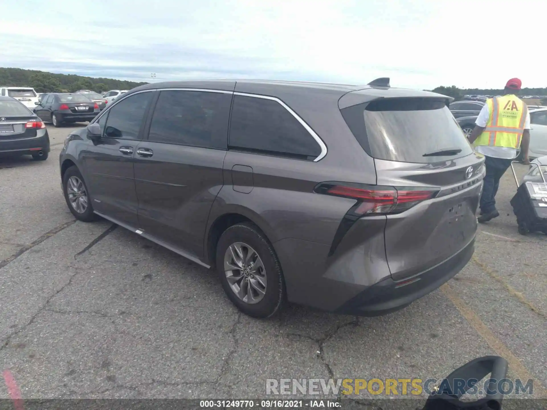 3 Photograph of a damaged car 5TDYRKEC4MS005924 TOYOTA SIENNA 2021