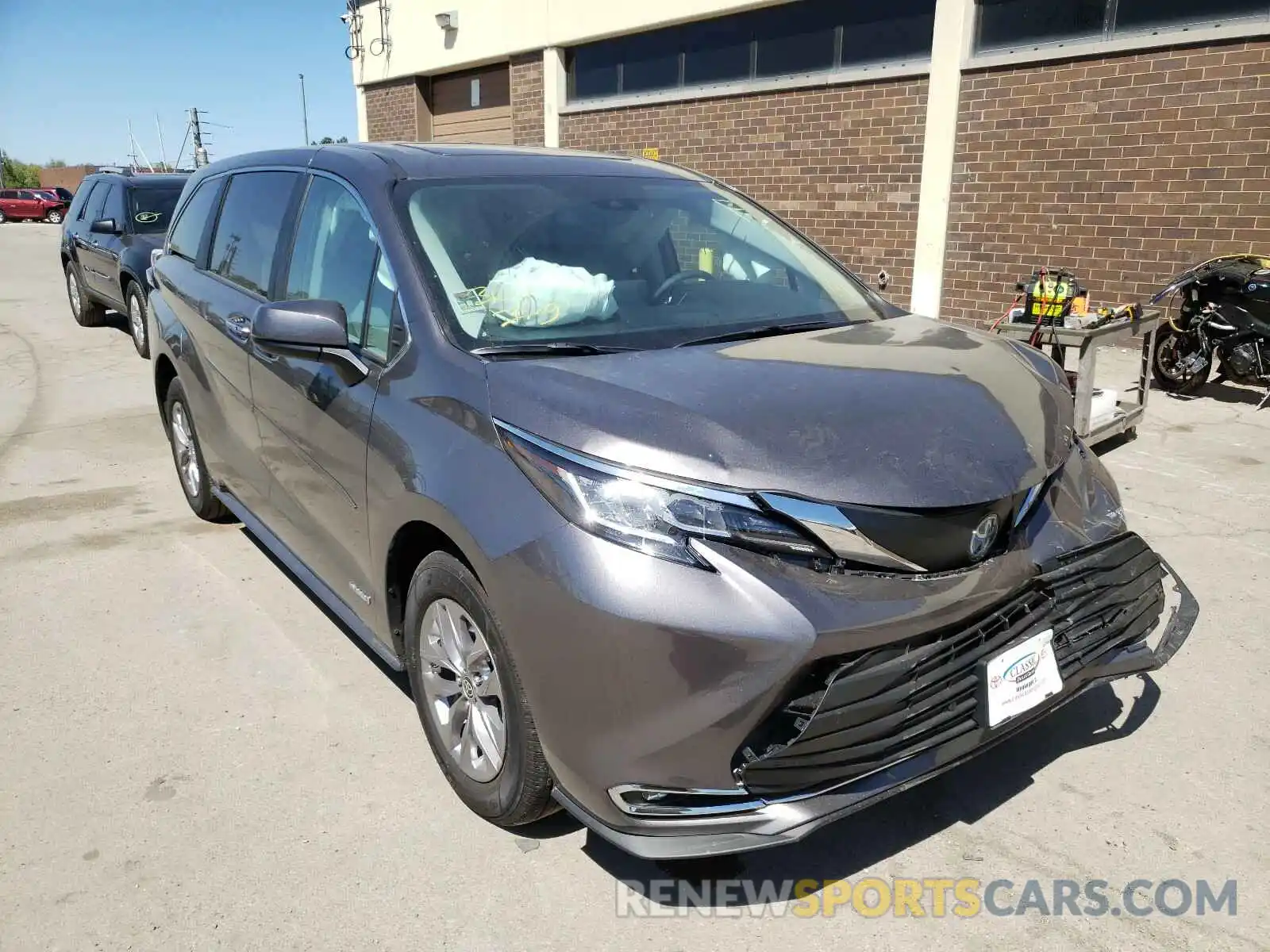 1 Photograph of a damaged car 5TDYRKEC4MS008788 TOYOTA SIENNA 2021