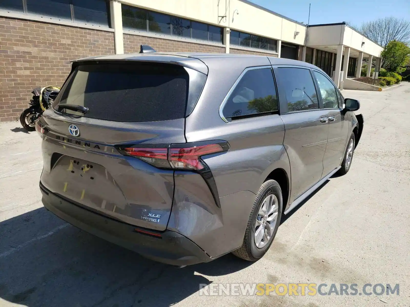 4 Photograph of a damaged car 5TDYRKEC4MS008788 TOYOTA SIENNA 2021