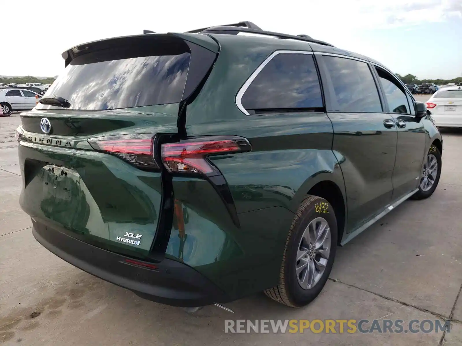 4 Photograph of a damaged car 5TDYRKEC4MS032363 TOYOTA SIENNA 2021