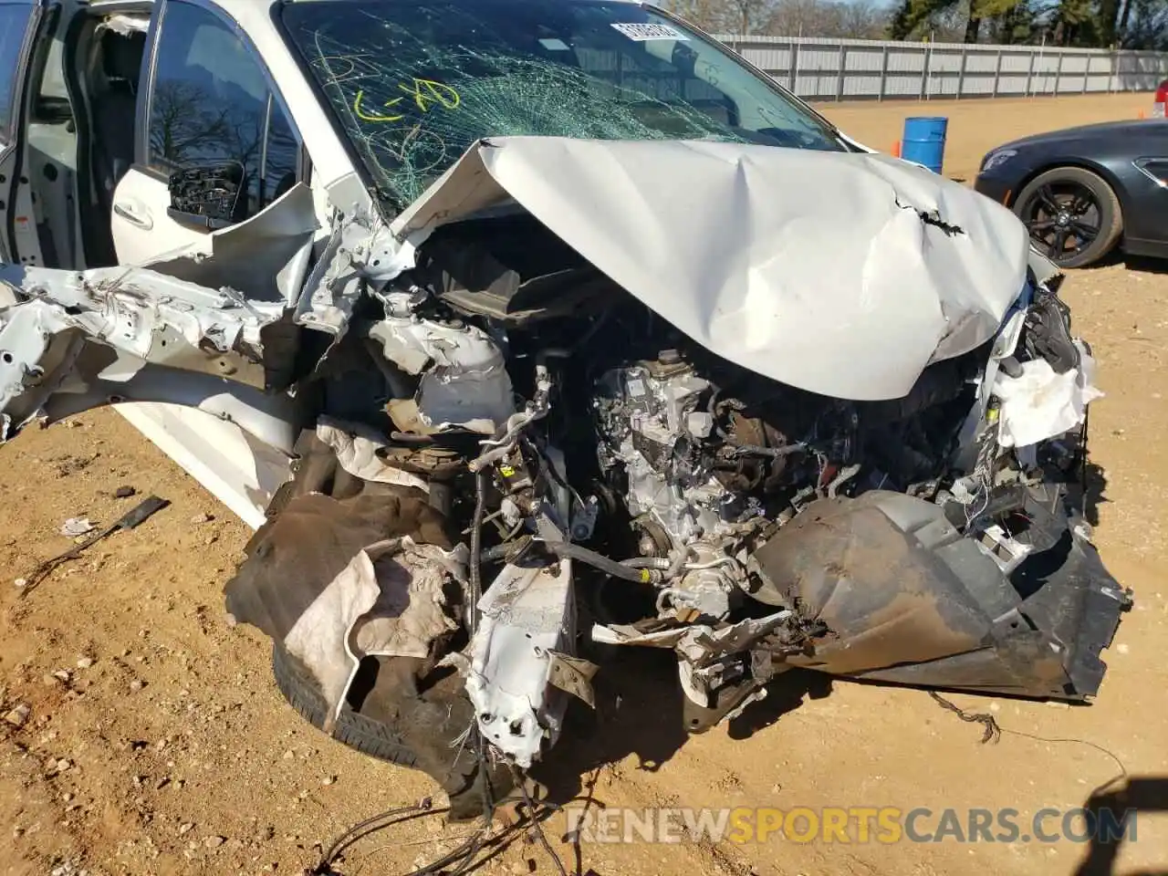 9 Photograph of a damaged car 5TDYRKEC5MS035031 TOYOTA SIENNA 2021