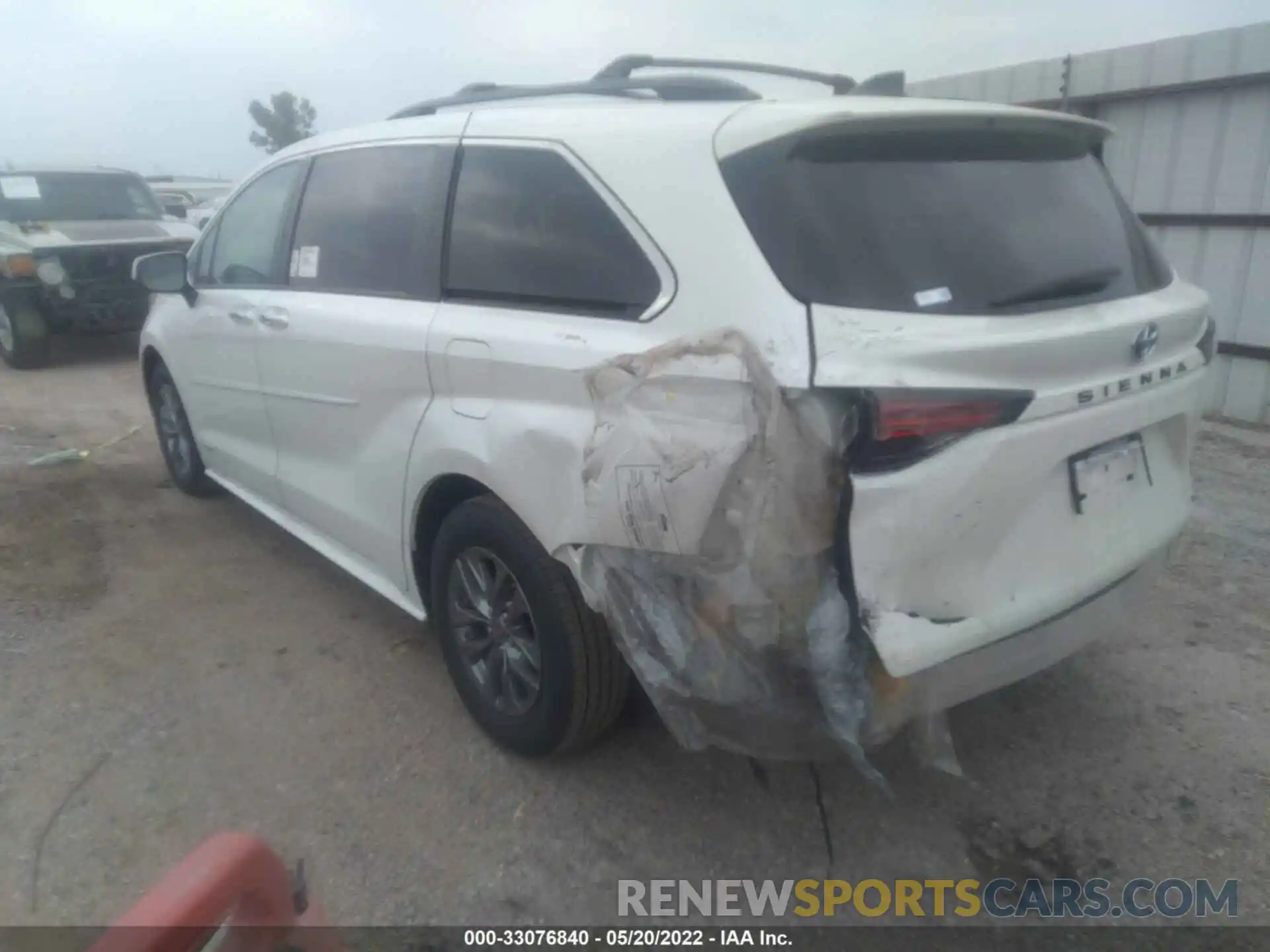 3 Photograph of a damaged car 5TDYRKEC5MS049088 TOYOTA SIENNA 2021