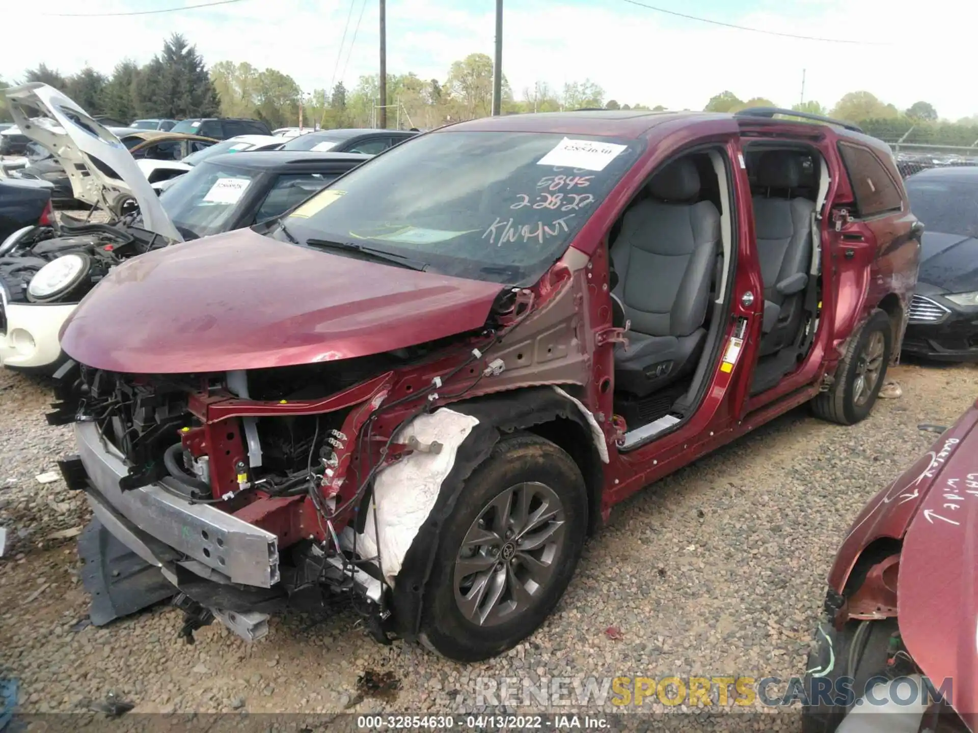 2 Photograph of a damaged car 5TDYRKEC5MS055845 TOYOTA SIENNA 2021