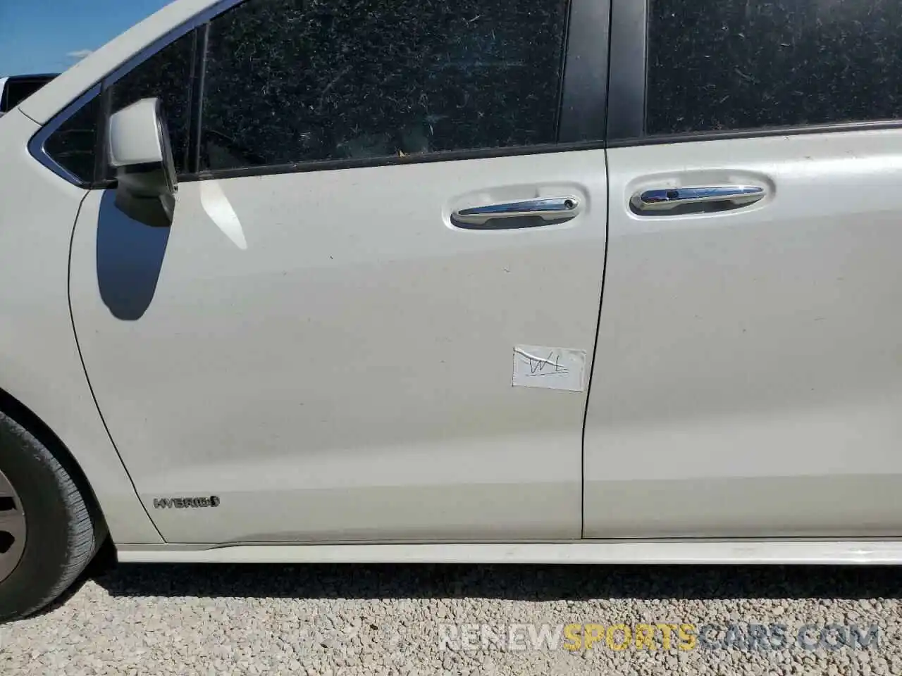 9 Photograph of a damaged car 5TDYRKEC5MS061774 TOYOTA SIENNA 2021