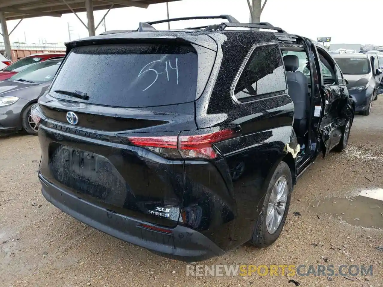 4 Photograph of a damaged car 5TDYRKEC5MS071334 TOYOTA SIENNA 2021