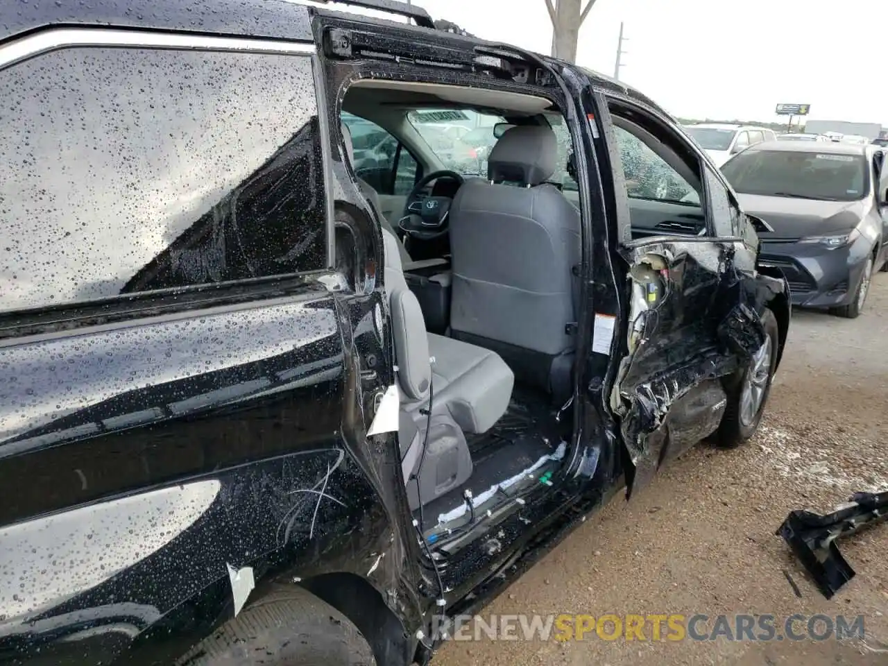 9 Photograph of a damaged car 5TDYRKEC5MS071334 TOYOTA SIENNA 2021