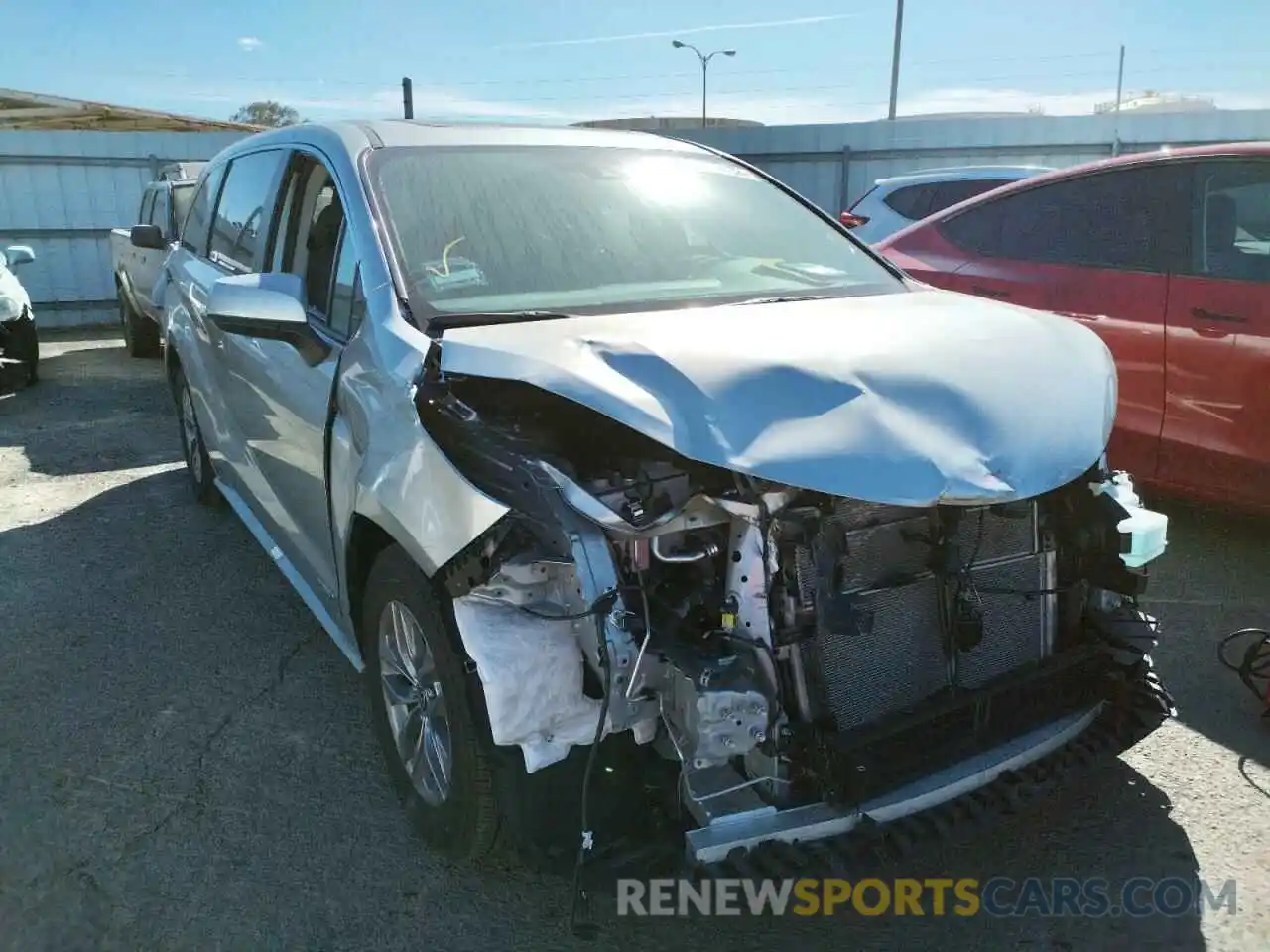 1 Photograph of a damaged car 5TDYRKEC5MS071687 TOYOTA SIENNA 2021