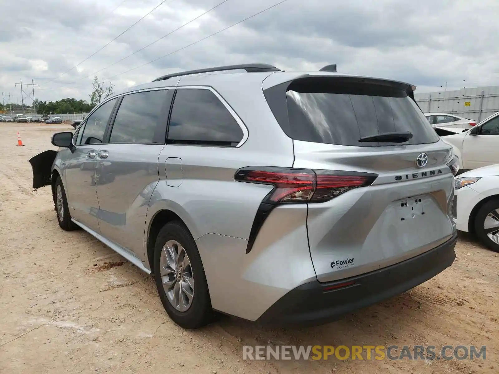 3 Photograph of a damaged car 5TDYRKEC6MS004550 TOYOTA SIENNA 2021