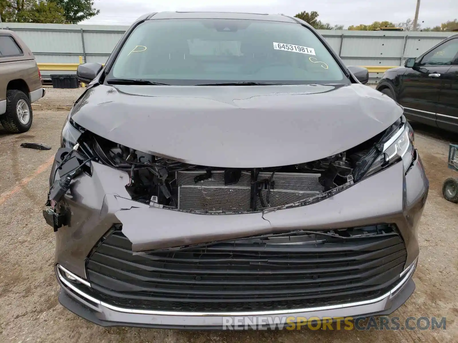 9 Photograph of a damaged car 5TDYRKEC6MS004788 TOYOTA SIENNA 2021