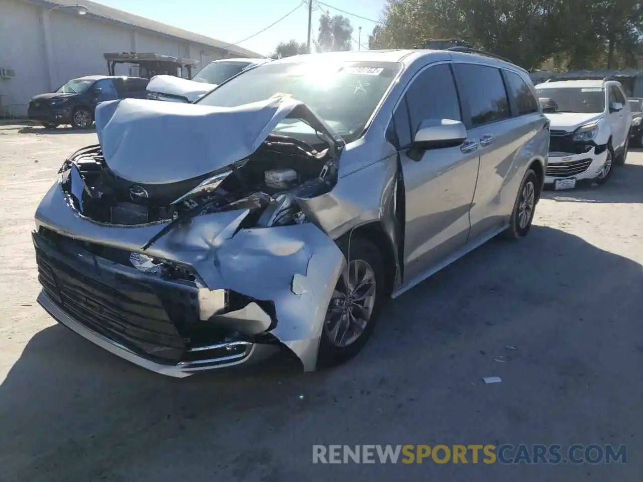 2 Photograph of a damaged car 5TDYRKEC6MS013040 TOYOTA SIENNA 2021