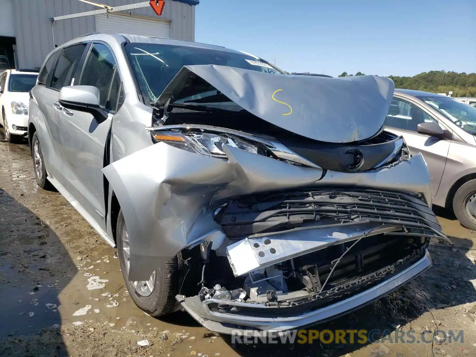 1 Photograph of a damaged car 5TDYRKEC6MS013328 TOYOTA SIENNA 2021