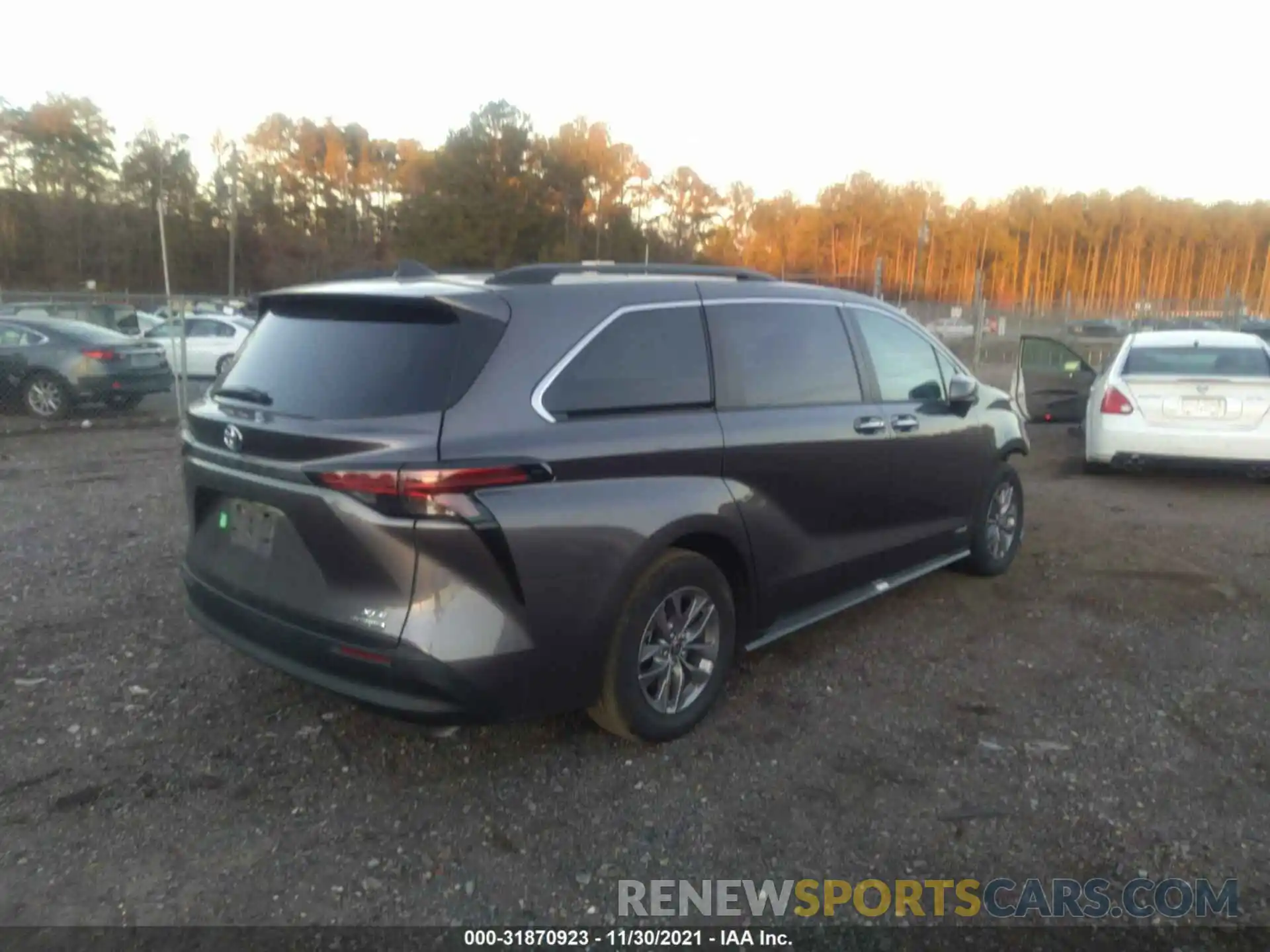 4 Фотография поврежденного автомобиля 5TDYRKEC6MS044711 TOYOTA SIENNA 2021