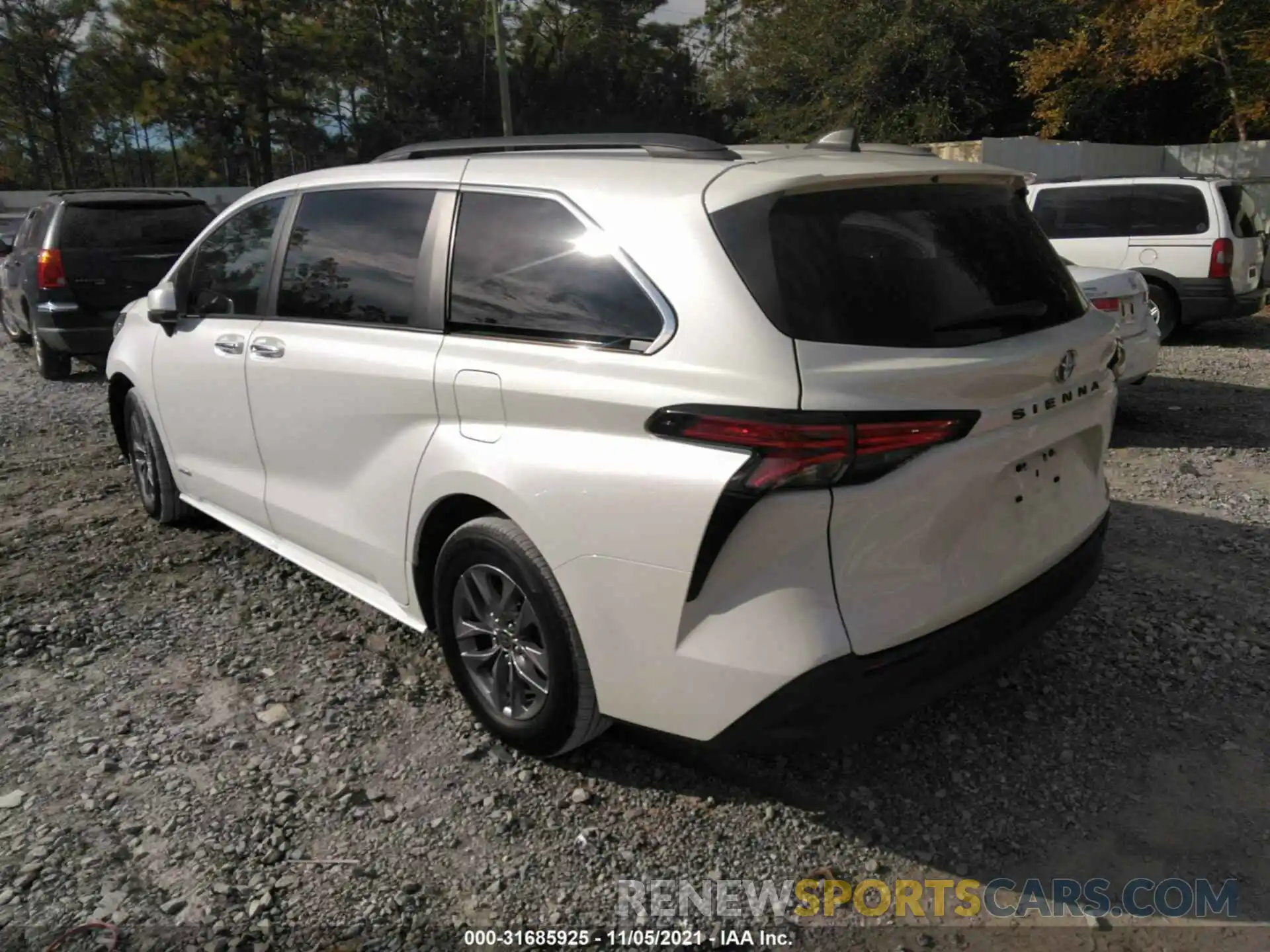 3 Photograph of a damaged car 5TDYRKEC6MS051576 TOYOTA SIENNA 2021