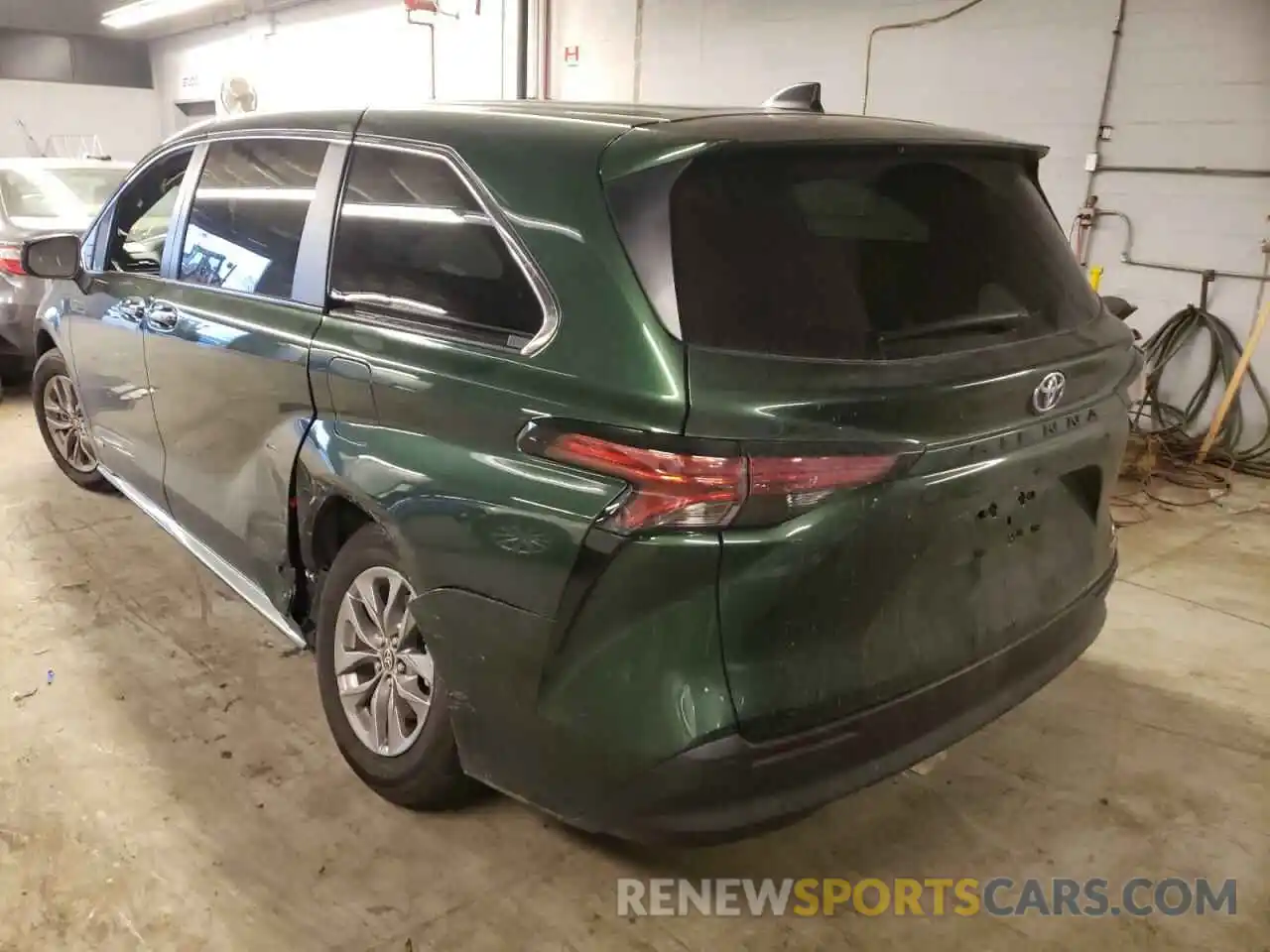 3 Photograph of a damaged car 5TDYRKEC7MS012480 TOYOTA SIENNA 2021