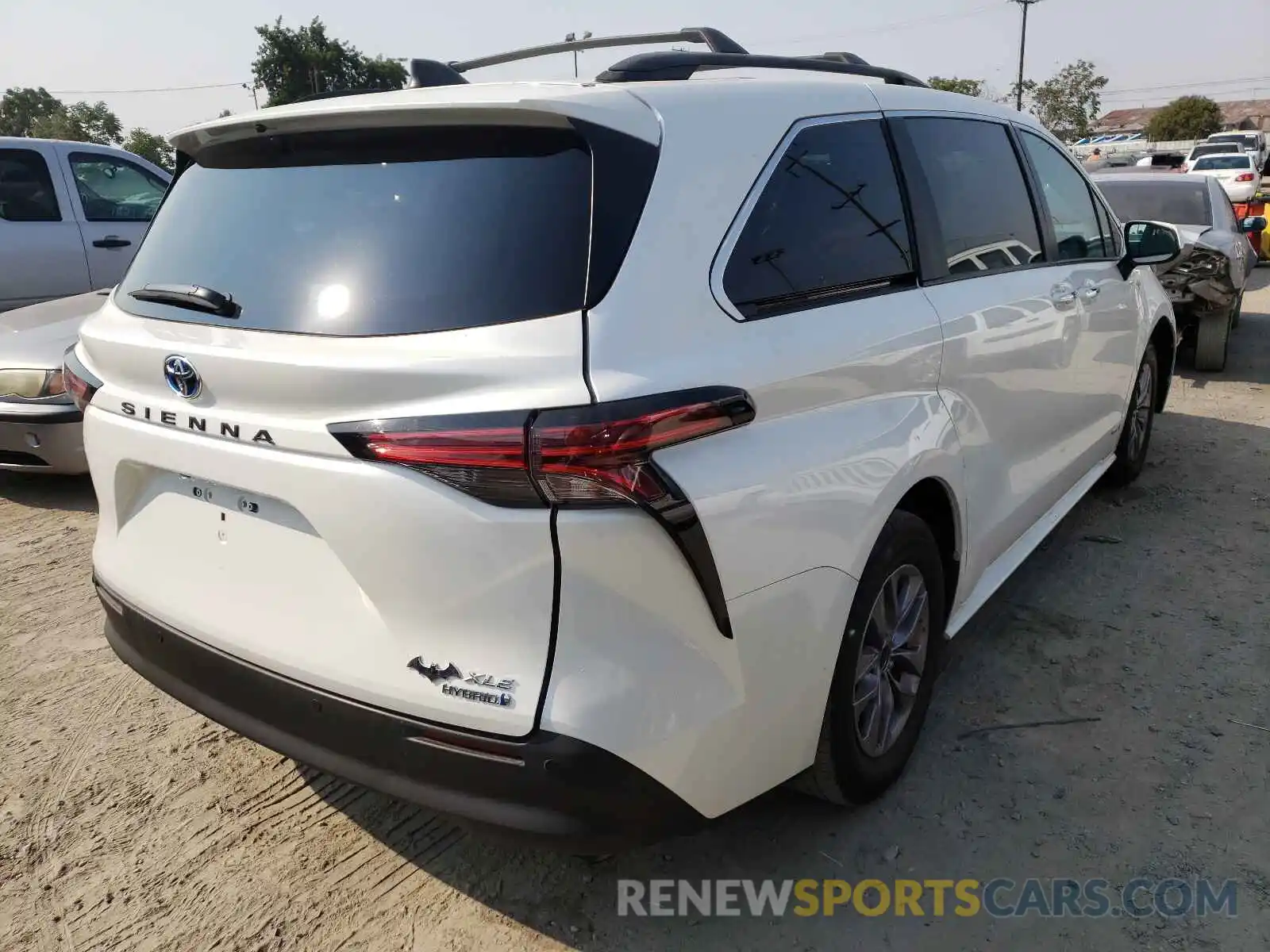 4 Photograph of a damaged car 5TDYRKEC7MS019252 TOYOTA SIENNA 2021