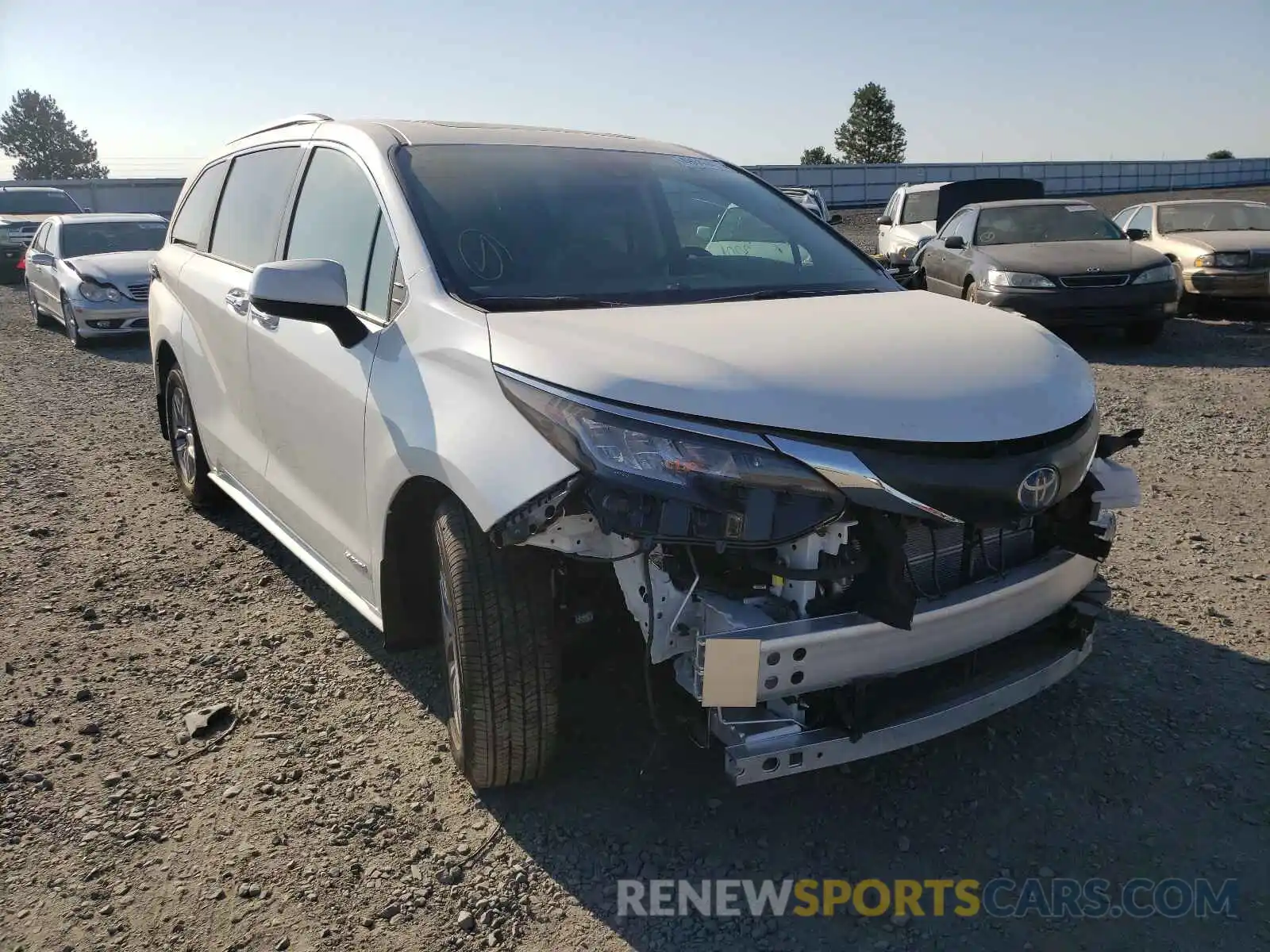 1 Photograph of a damaged car 5TDYRKEC7MS049948 TOYOTA SIENNA 2021