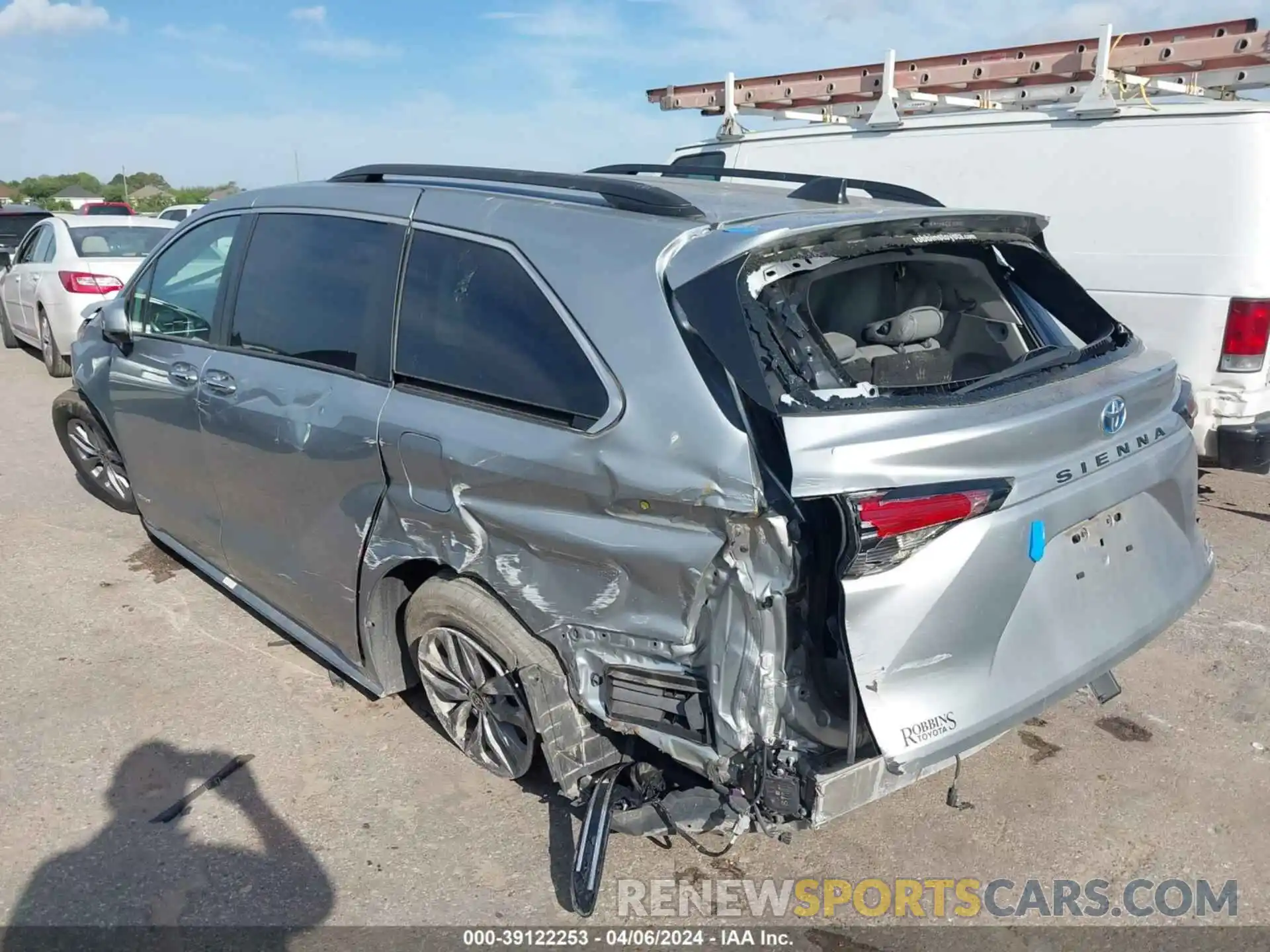 3 Photograph of a damaged car 5TDYRKEC7MS071965 TOYOTA SIENNA 2021