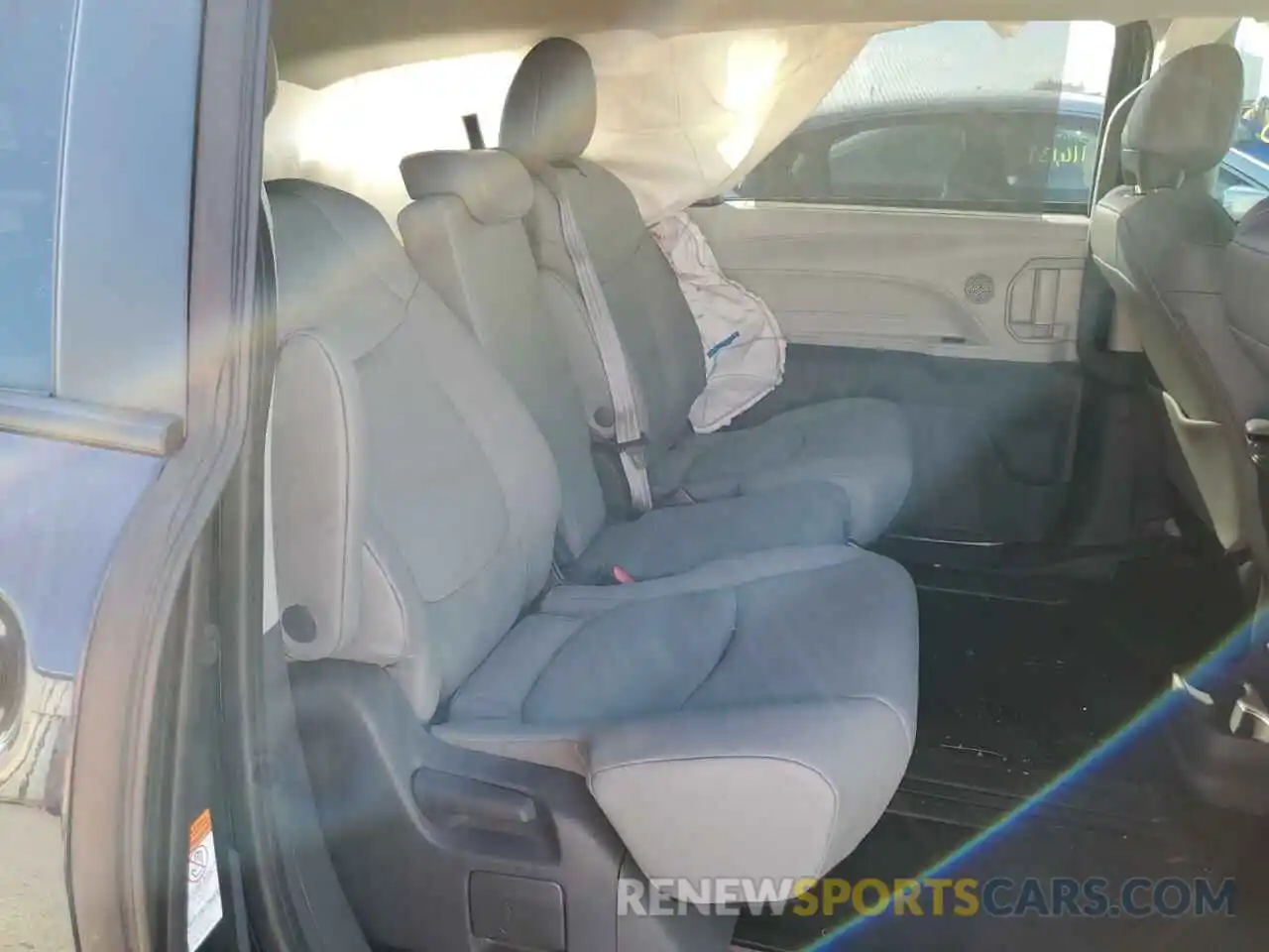 6 Photograph of a damaged car 5TDYRKEC8MS001438 TOYOTA SIENNA 2021