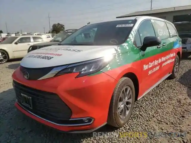 2 Photograph of a damaged car 5TDYRKEC8MS006557 TOYOTA SIENNA 2021