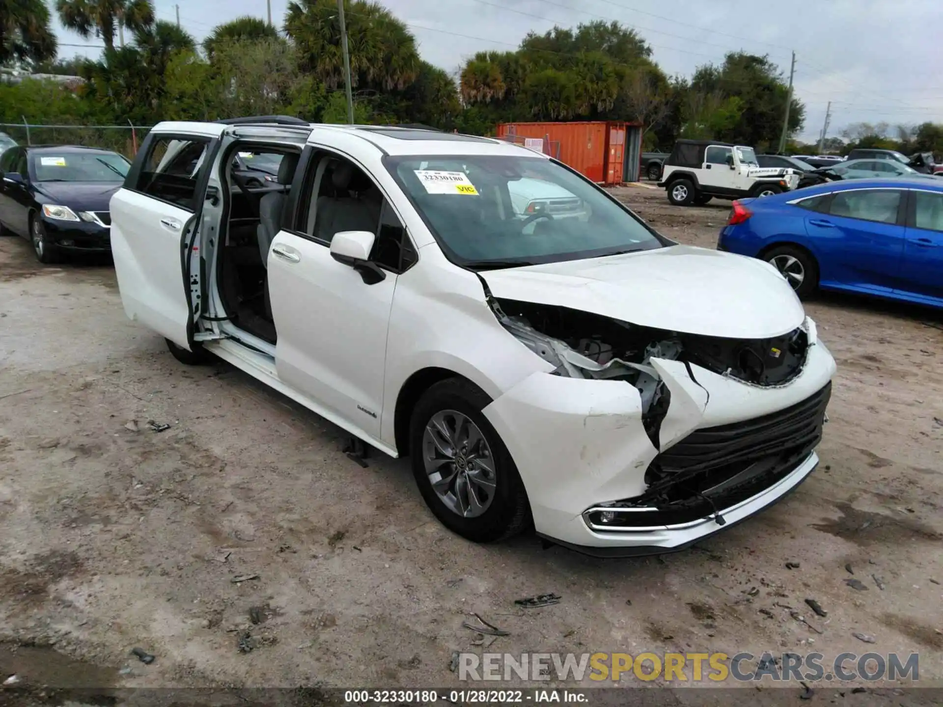 1 Фотография поврежденного автомобиля 5TDYRKEC8MS013881 TOYOTA SIENNA 2021