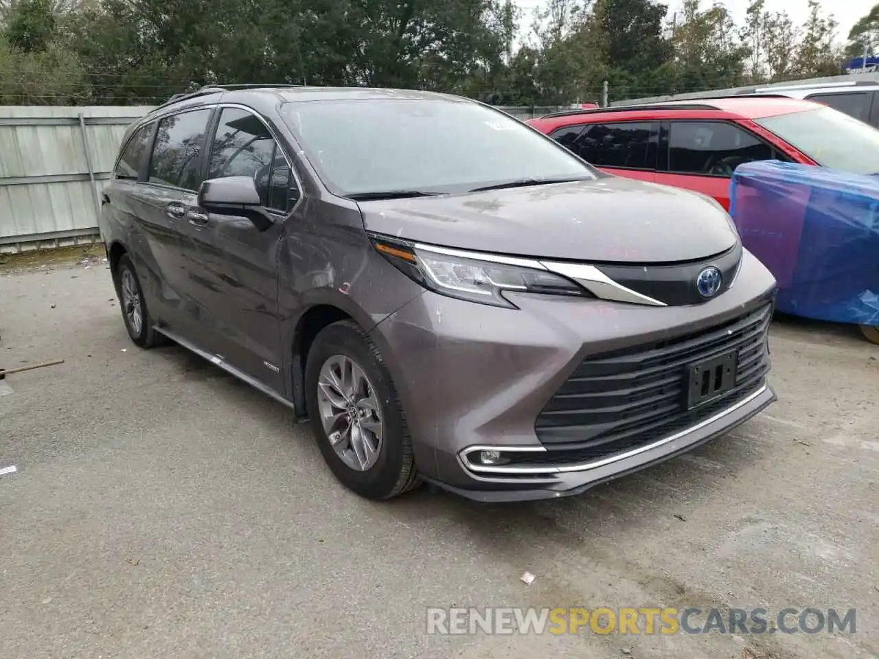 1 Photograph of a damaged car 5TDYRKEC8MS026243 TOYOTA SIENNA 2021