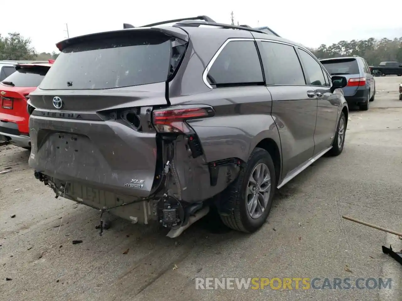 4 Photograph of a damaged car 5TDYRKEC8MS026243 TOYOTA SIENNA 2021