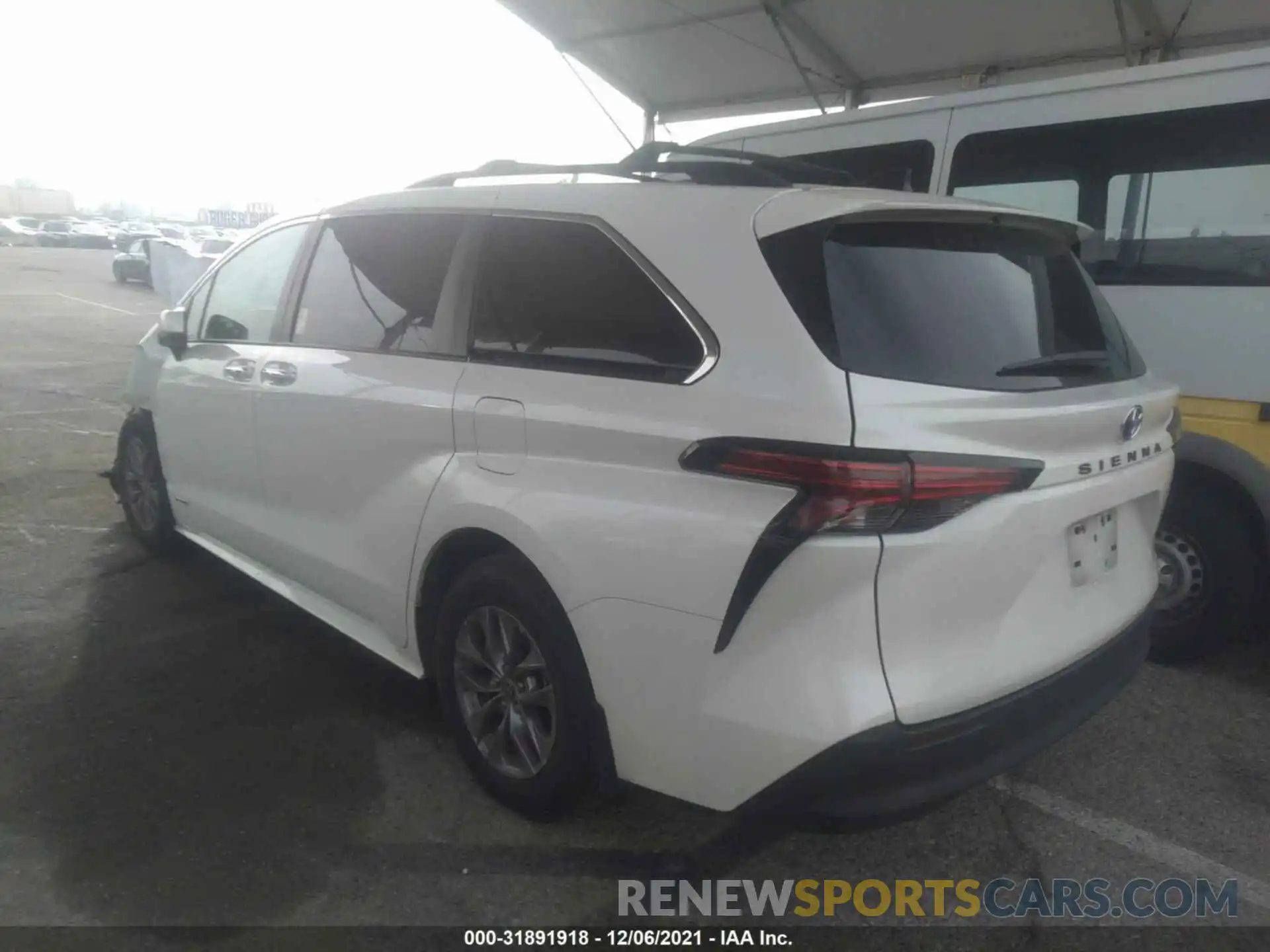 3 Photograph of a damaged car 5TDYRKEC8MS049067 TOYOTA SIENNA 2021