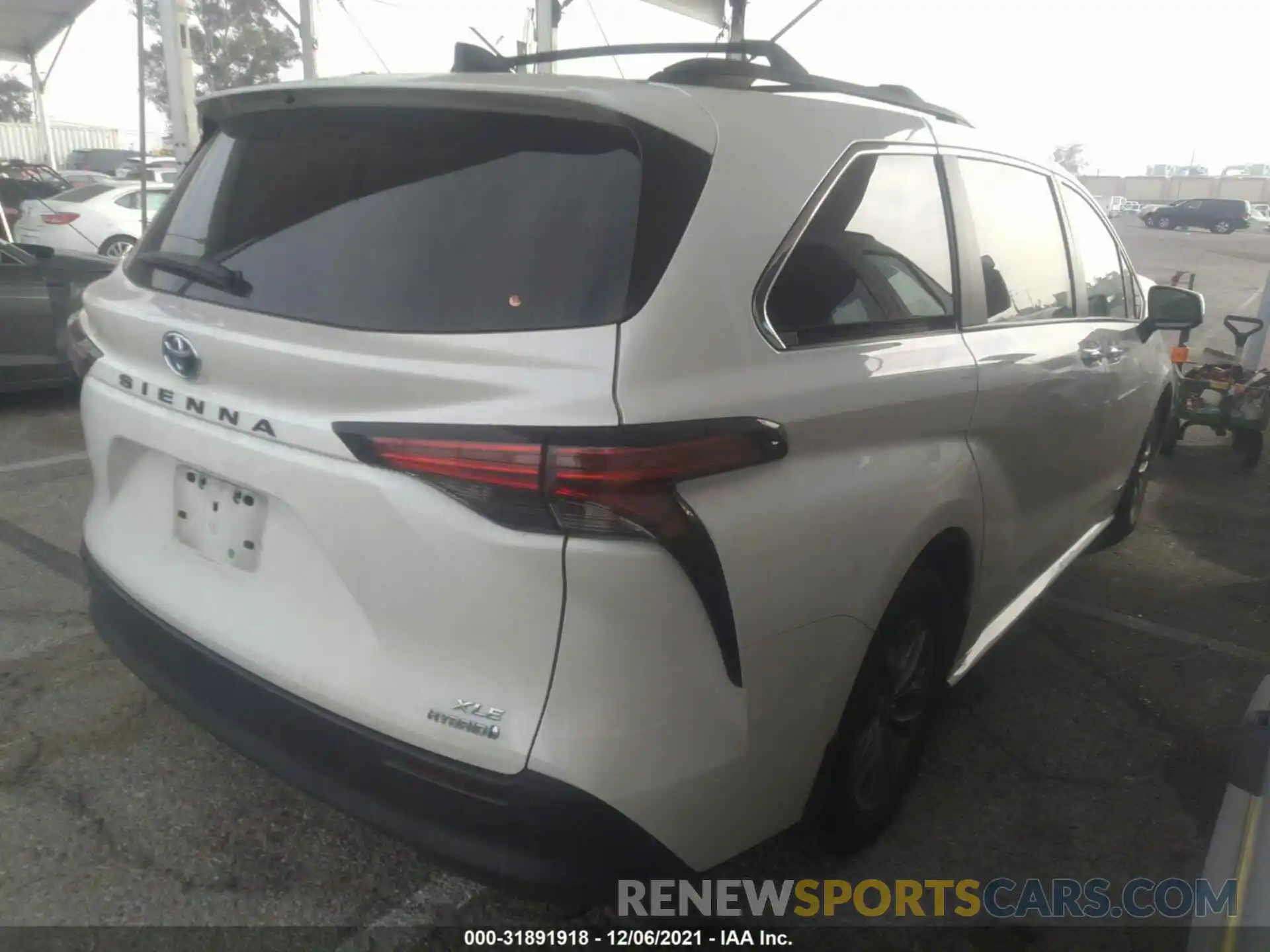 4 Photograph of a damaged car 5TDYRKEC8MS049067 TOYOTA SIENNA 2021