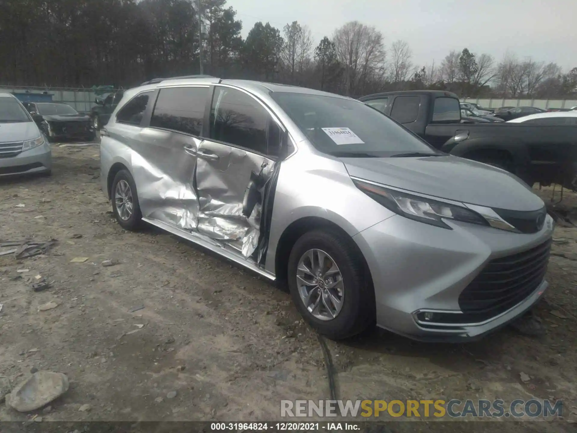 1 Фотография поврежденного автомобиля 5TDYRKEC8MS064460 TOYOTA SIENNA 2021