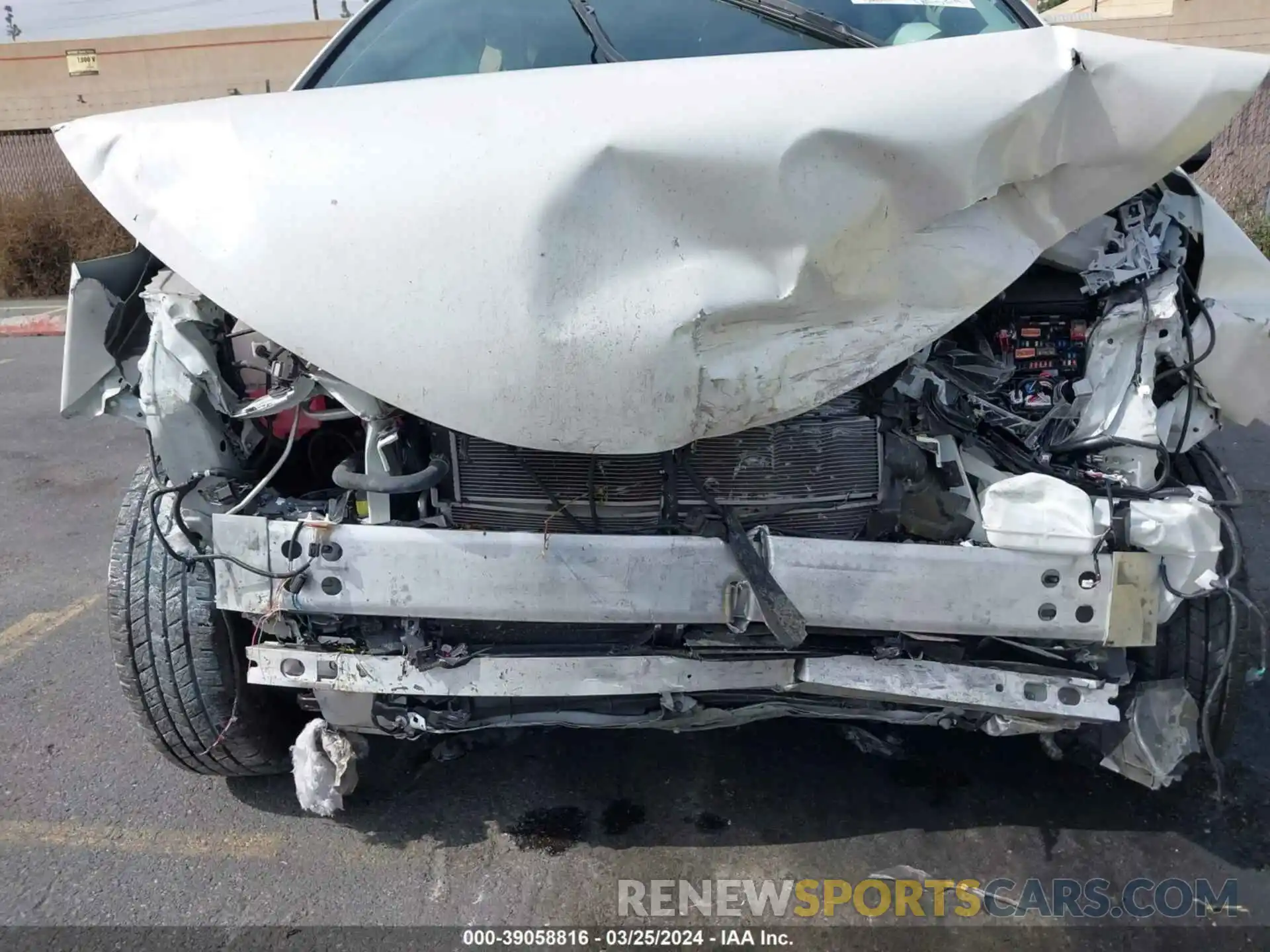 6 Photograph of a damaged car 5TDYRKEC9MS026185 TOYOTA SIENNA 2021