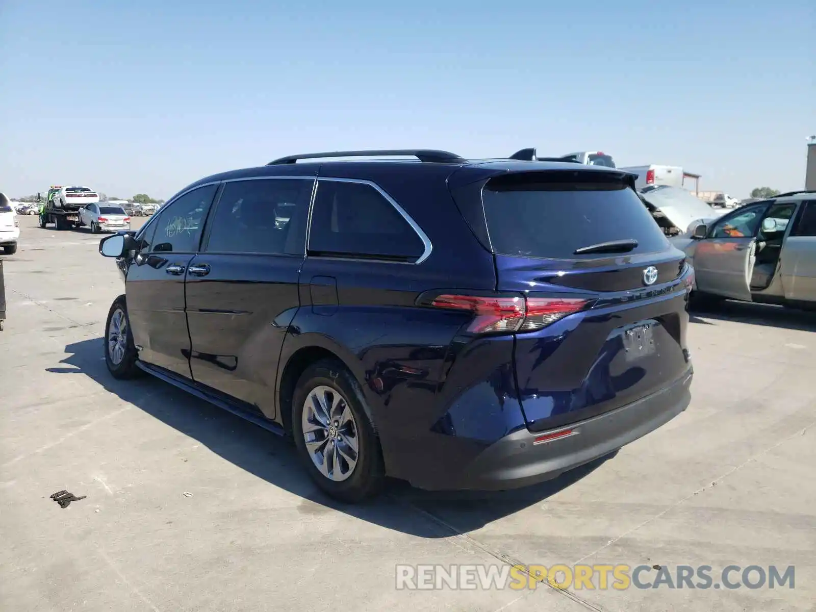 3 Photograph of a damaged car 5TDYRKEC9MS029801 TOYOTA SIENNA 2021